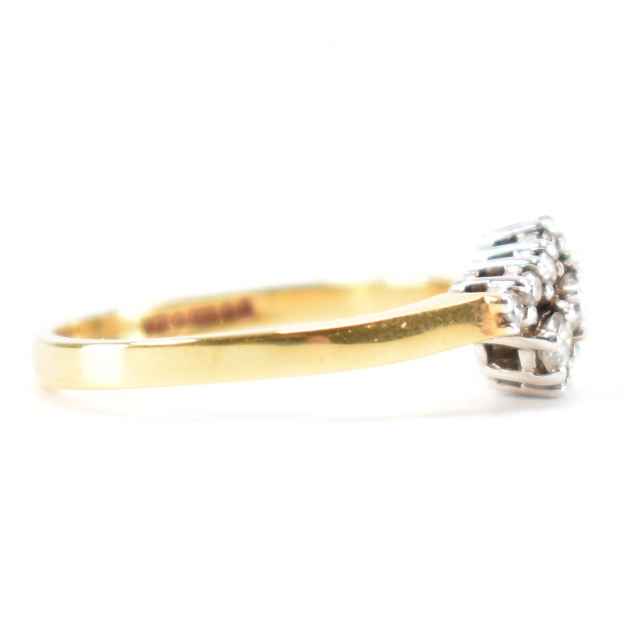 HALLMARKED 18CT GOLD & DIAMOND CLUSTER RING - Image 6 of 9