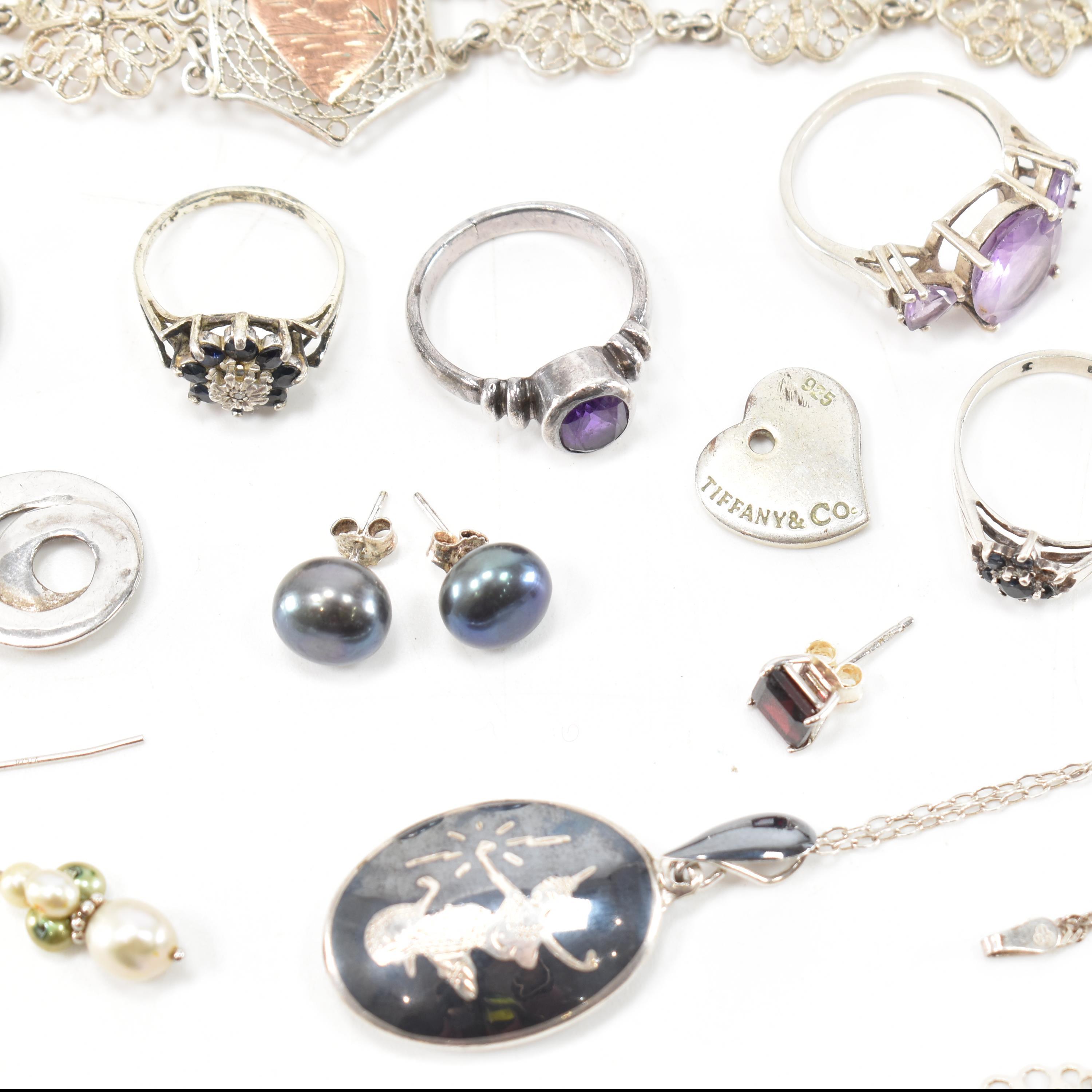 COLLECTION OF ASSORTED SILVER JEWELLERY - Image 4 of 6