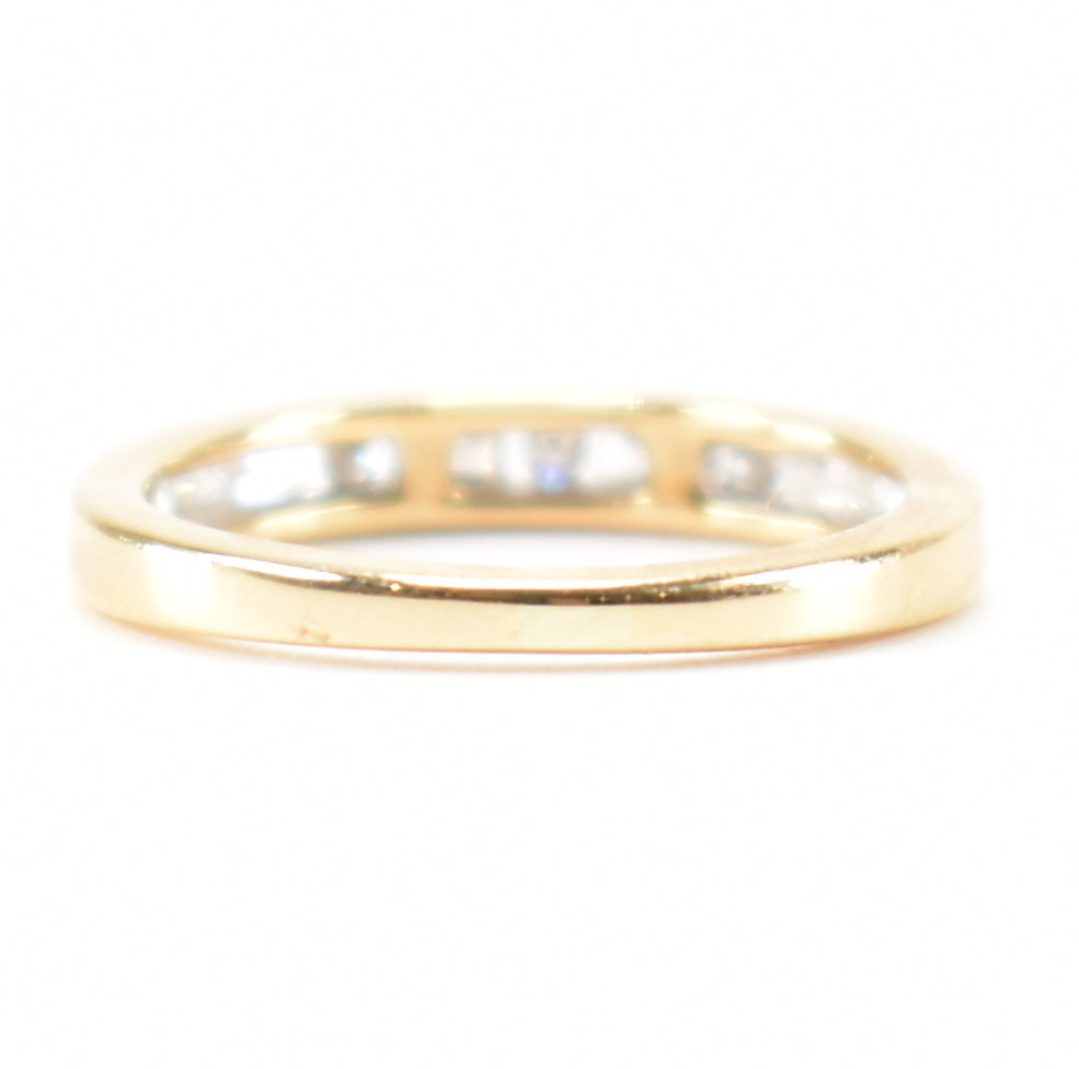 HALLMARKED 18CT & DIAMOND CHANNEL SET RING - Image 4 of 8