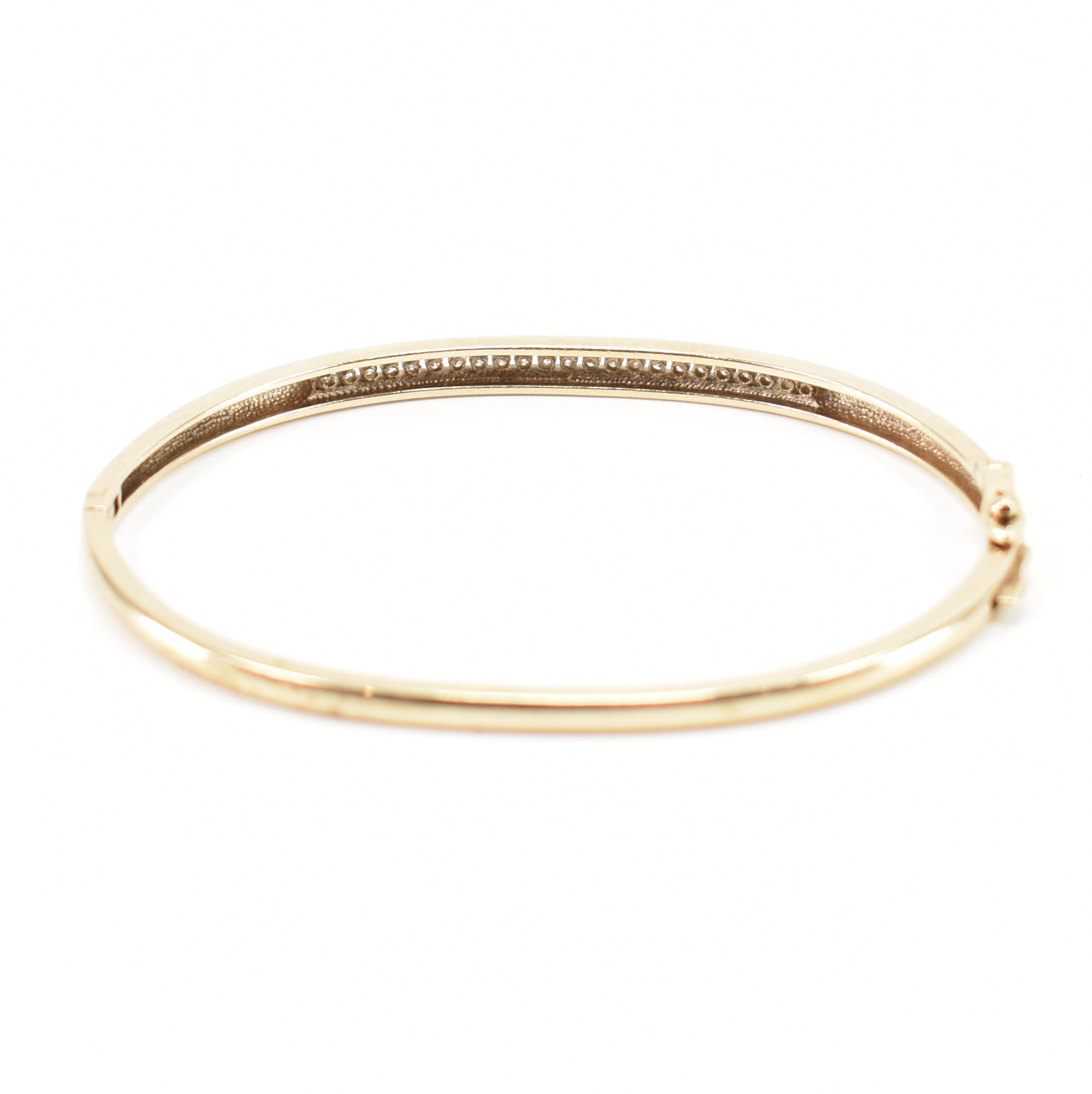 HALLMARKED 9CT GOLD & DIAMOND HINGED BANGLE - Image 3 of 6