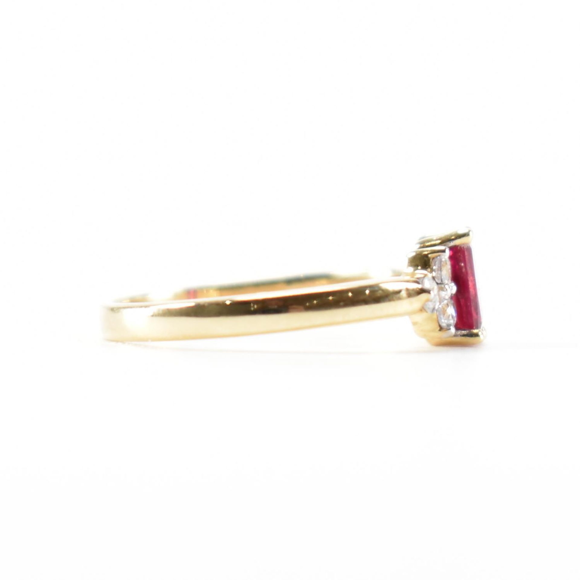 HALLMARKED 9CT GOLD SYNTHETIC RUBY & CZ RING - Image 4 of 8