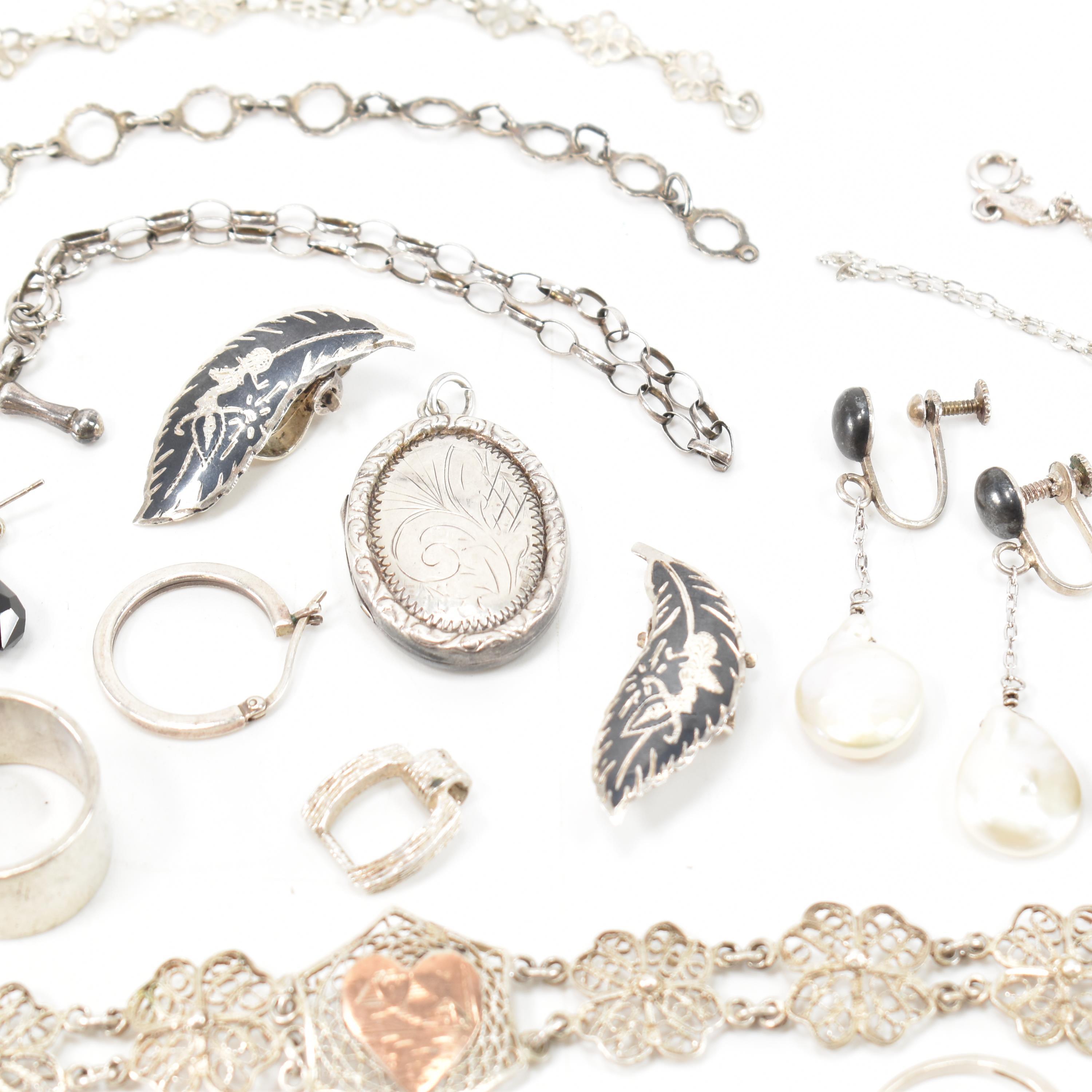 COLLECTION OF ASSORTED SILVER JEWELLERY - Image 3 of 6