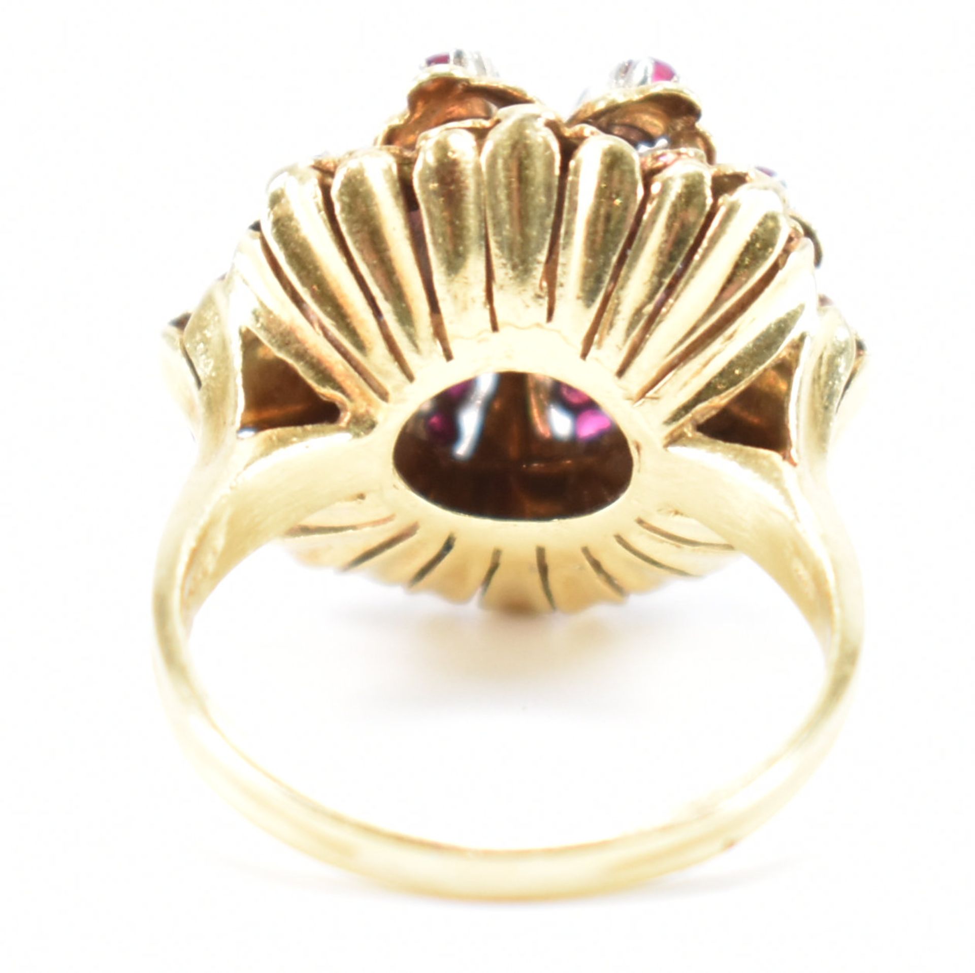 VINTAGE MID CENTURY DIAMOND & RUBY FLOWER RING - Image 3 of 9