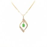 VINTAGE 18CT GOLD JADE & DIAMOND PENDANT NECKLACE