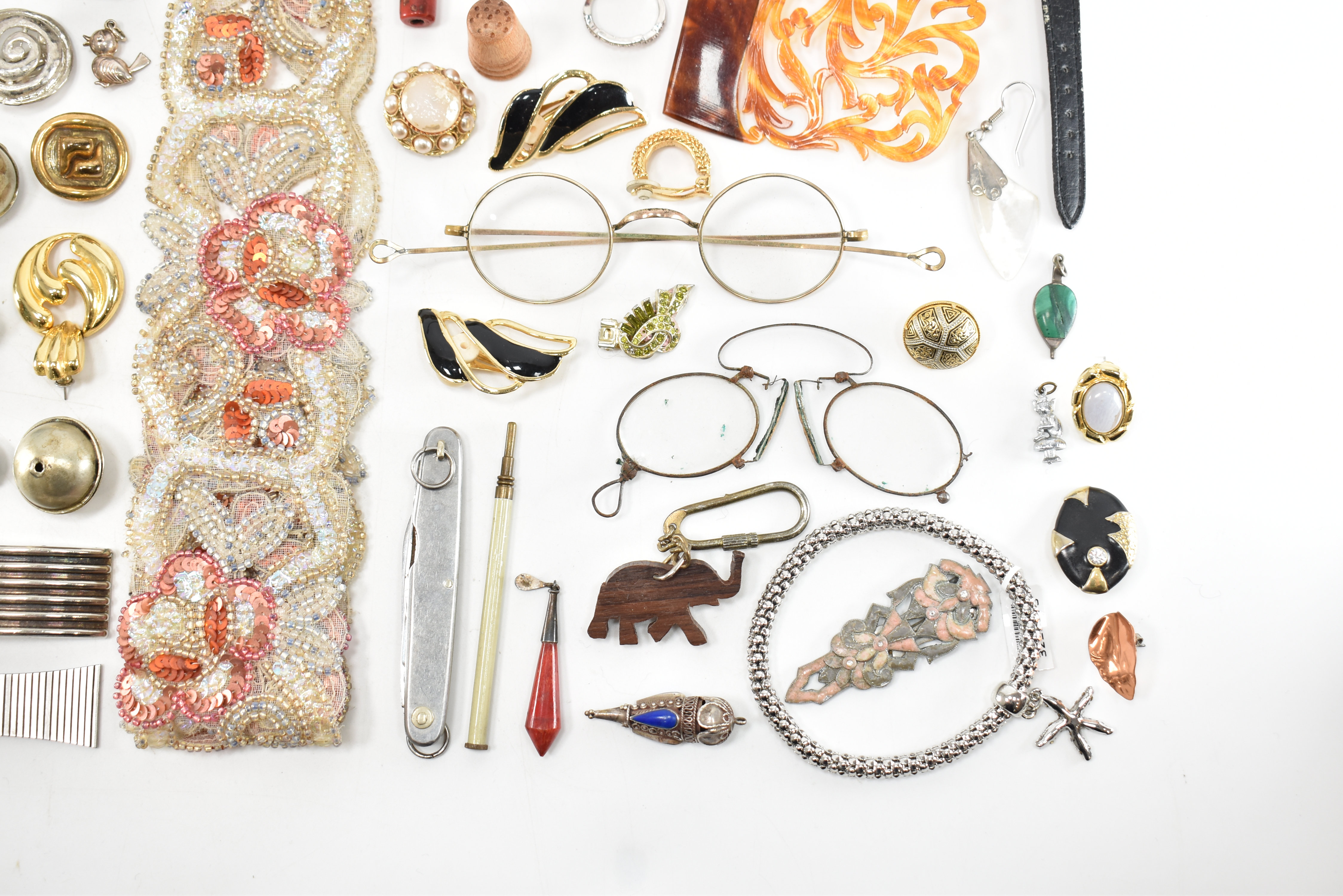COLLECTION OF ASSORTED VINTAGE COSTUME JEWELLERY - Image 5 of 11