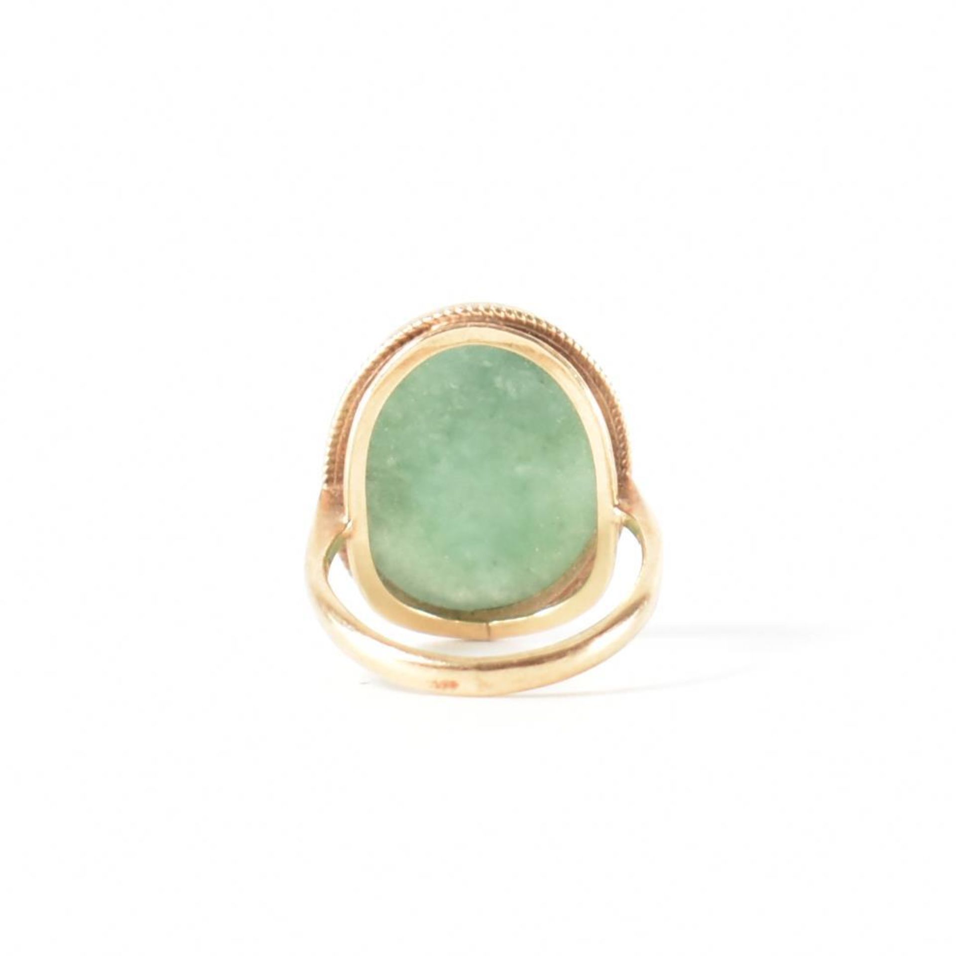 HALLMARKED 9CT GOLD JADE CABOCHON RING - Image 3 of 7