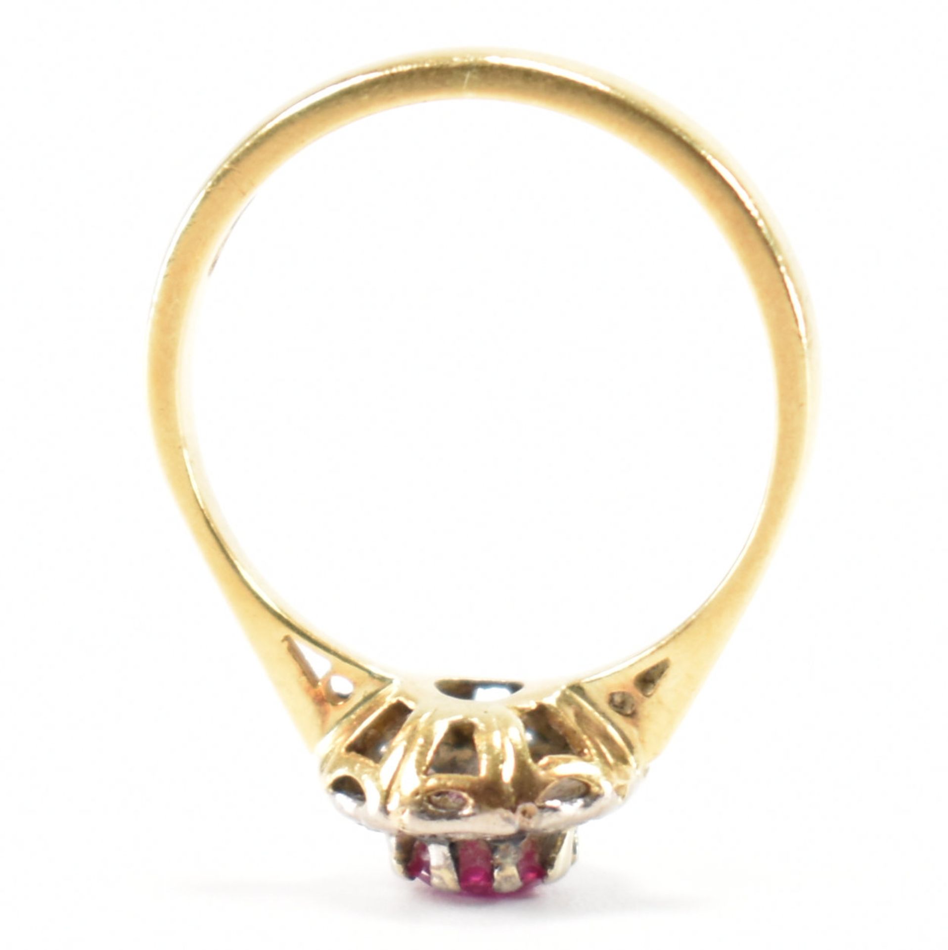 HALLMARKED 18CT GOLD RUBY & DIAMOND CLUSTER RING - Image 8 of 9