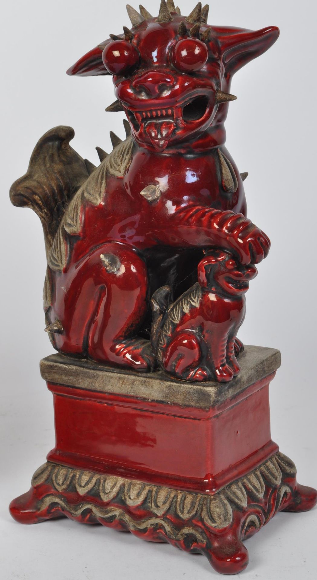 PAIR OF ORIENTAL CERAMIC TEMPLE / FU DOGS - Image 2 of 7