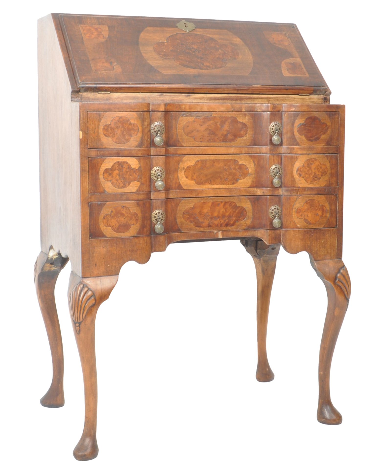 EARLY 20TH CENTURY QUEEN ANNE STYLE WALNUT BUREAU