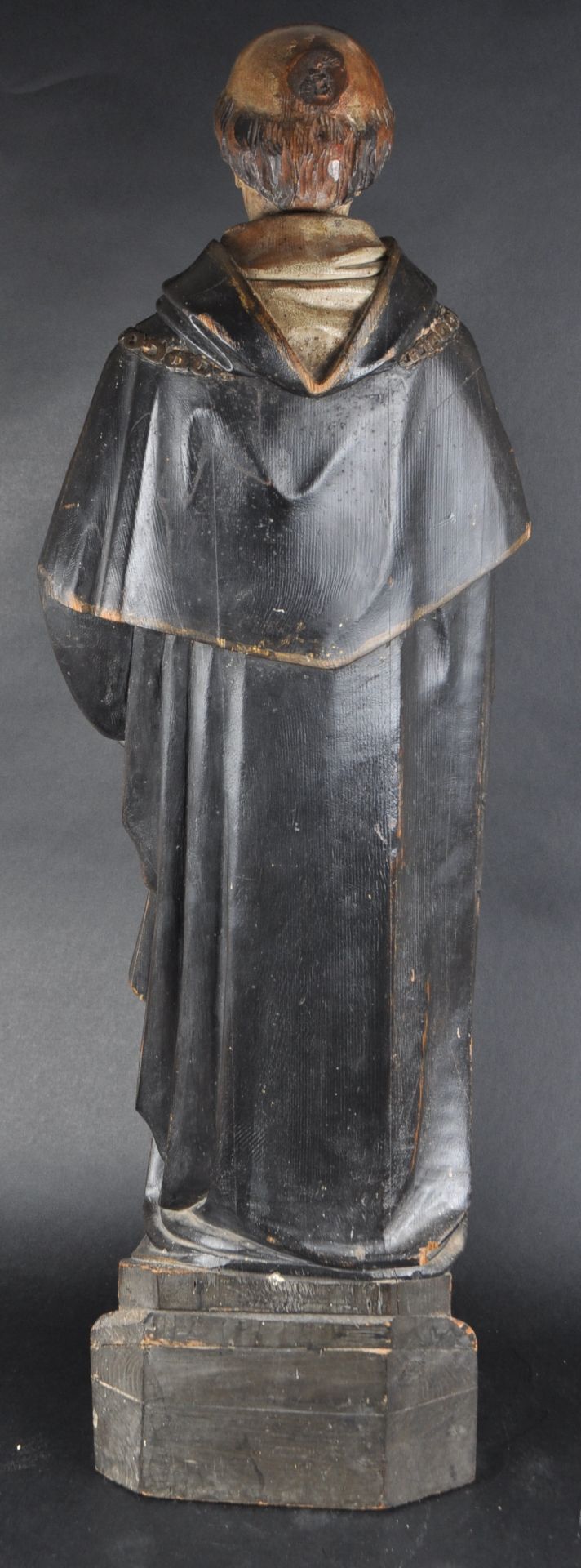 19TH CENTURY PINE CARVED CLERGYMAN - Image 6 of 7