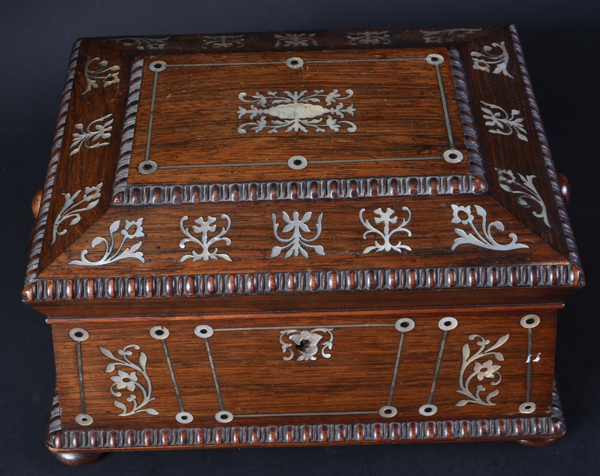 19TH CENTURY VICTORIAN ROSEWOOD WORK BOX - Image 2 of 10