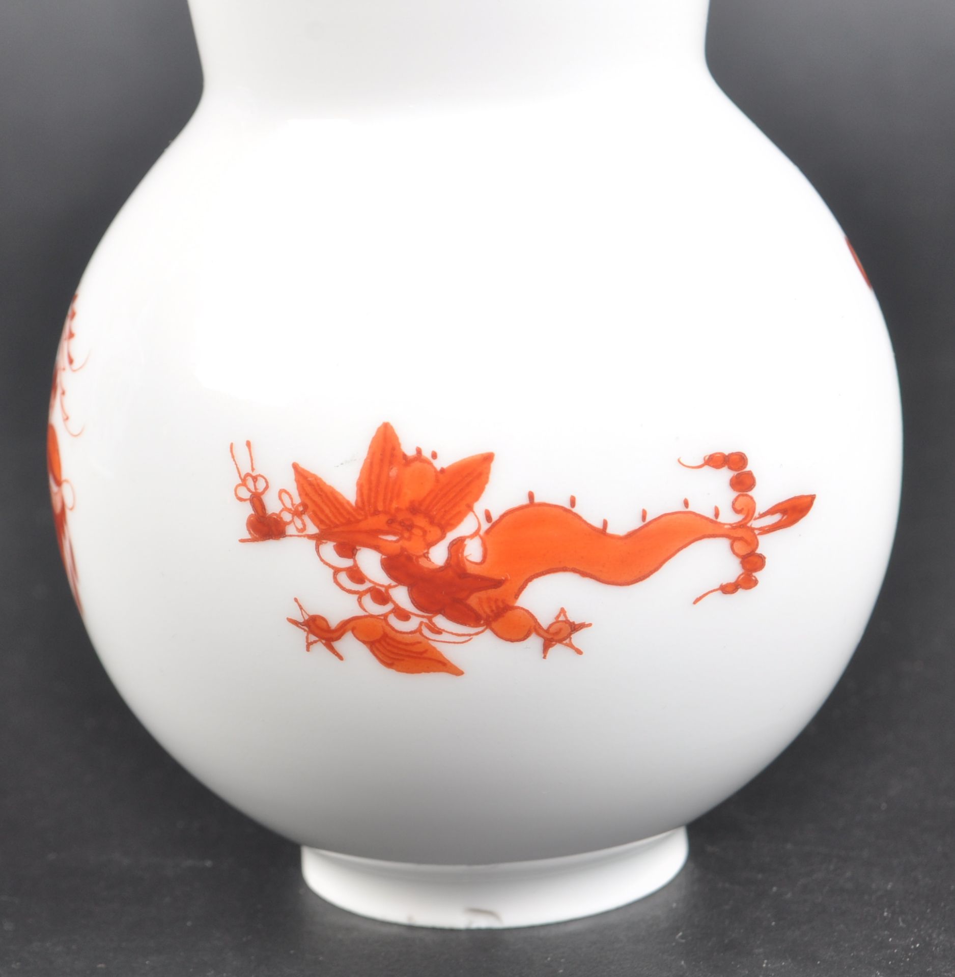 19TH CENTURY MEISSEN OCHRE VASE - Image 4 of 6