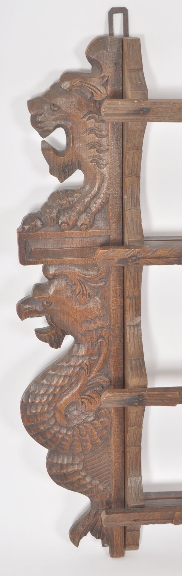 19TH CENTURY HEAVILY CARVED OAK LION HEADS WALL RACK - Image 2 of 4