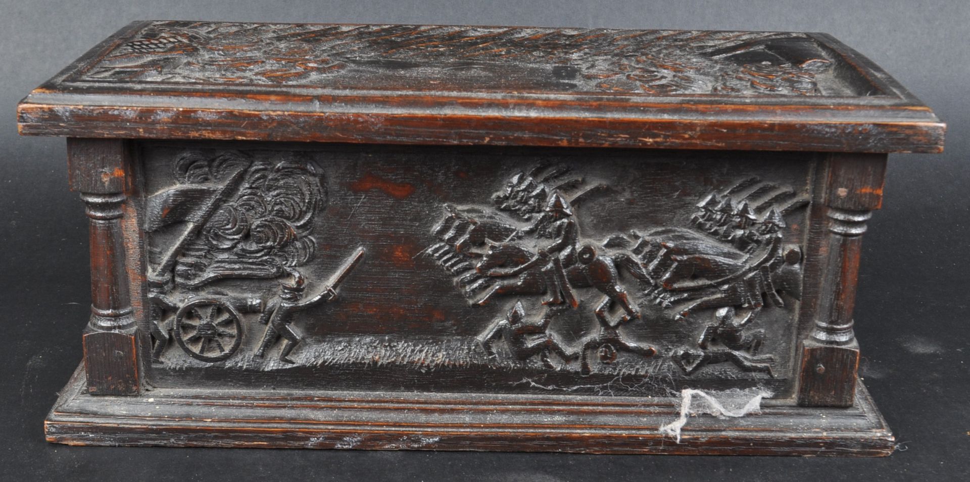 19TH CENTURY CARVED OAK MINATURE COFFER - Image 5 of 6