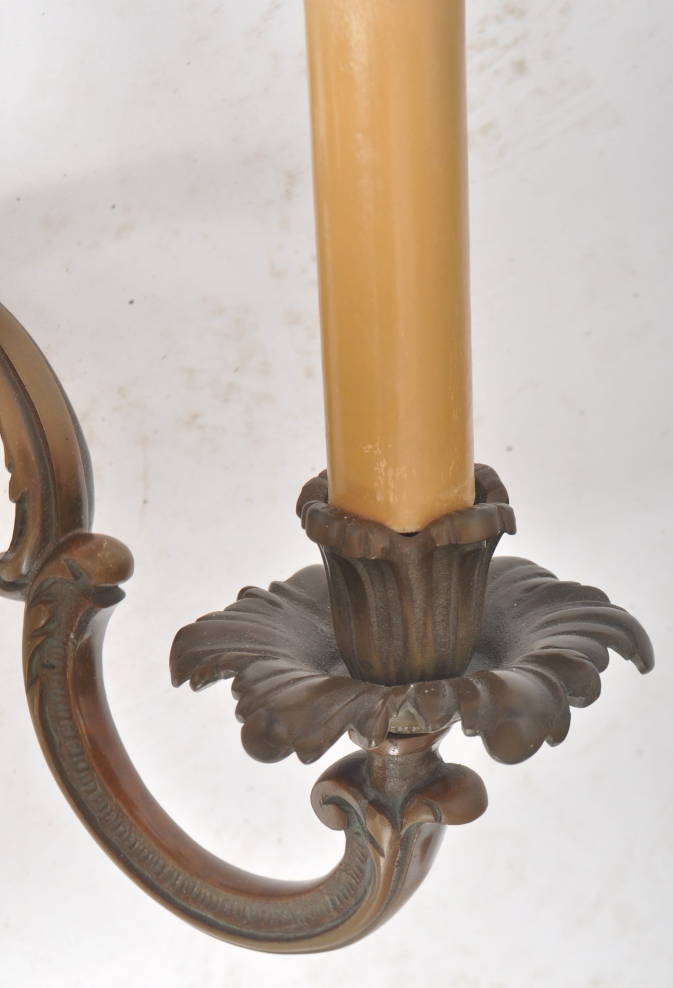 MATCHING SET OF THREE DUAL ARM WALL LIGHT SCONCES - Image 3 of 5