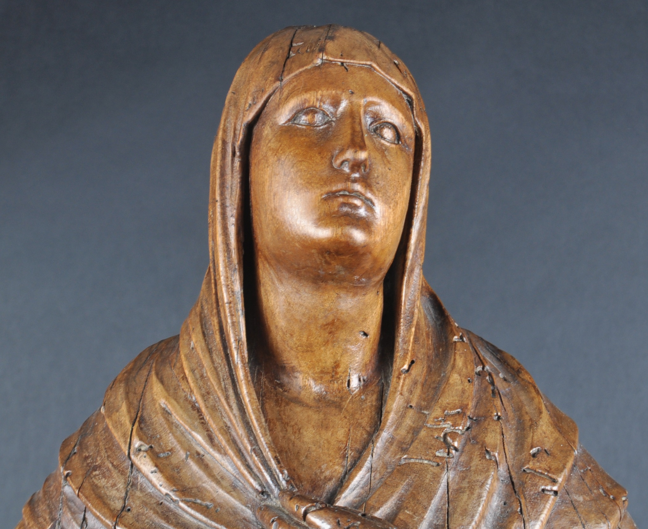 18TH CENTURY CARVED RELIGIOUS STATUE OF VIRGIN MARY - Image 2 of 6