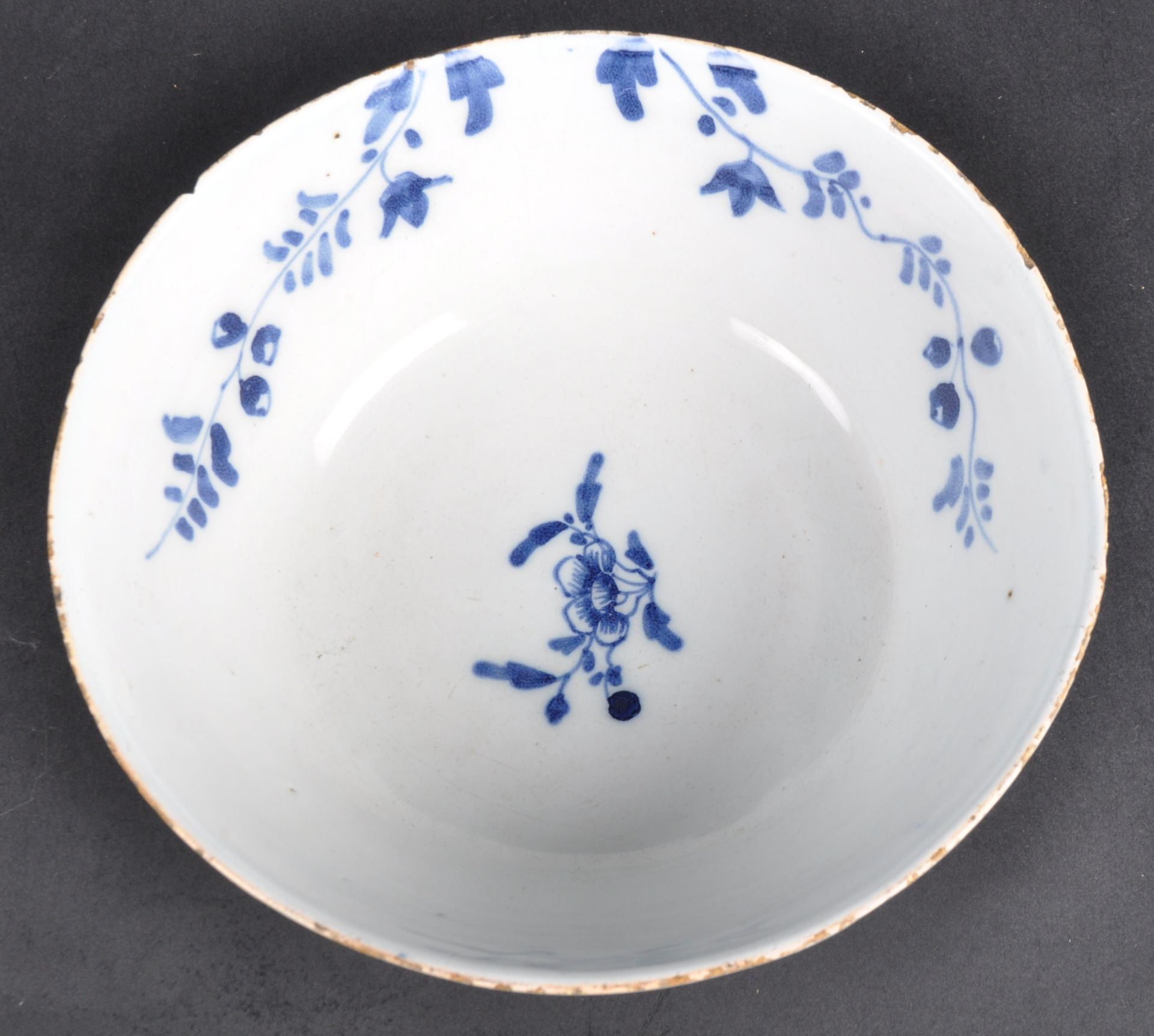 18TH CENTURY ENGLISH BRISTOL DELFT BOWL - Image 4 of 6