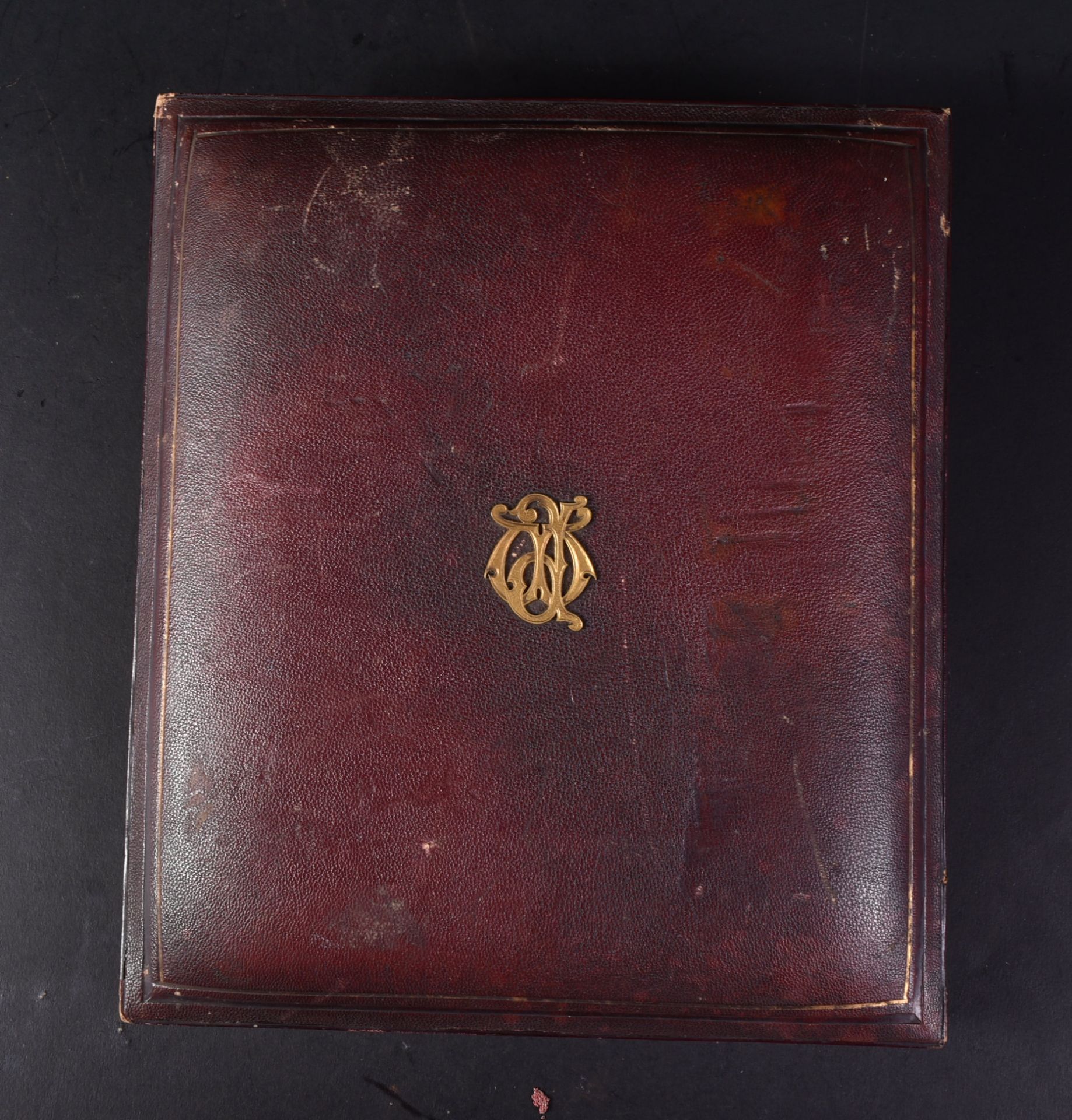 EARLY 20TH CENTURY PORTRAIT PICTURE IN LEATHER CASE - Image 2 of 6