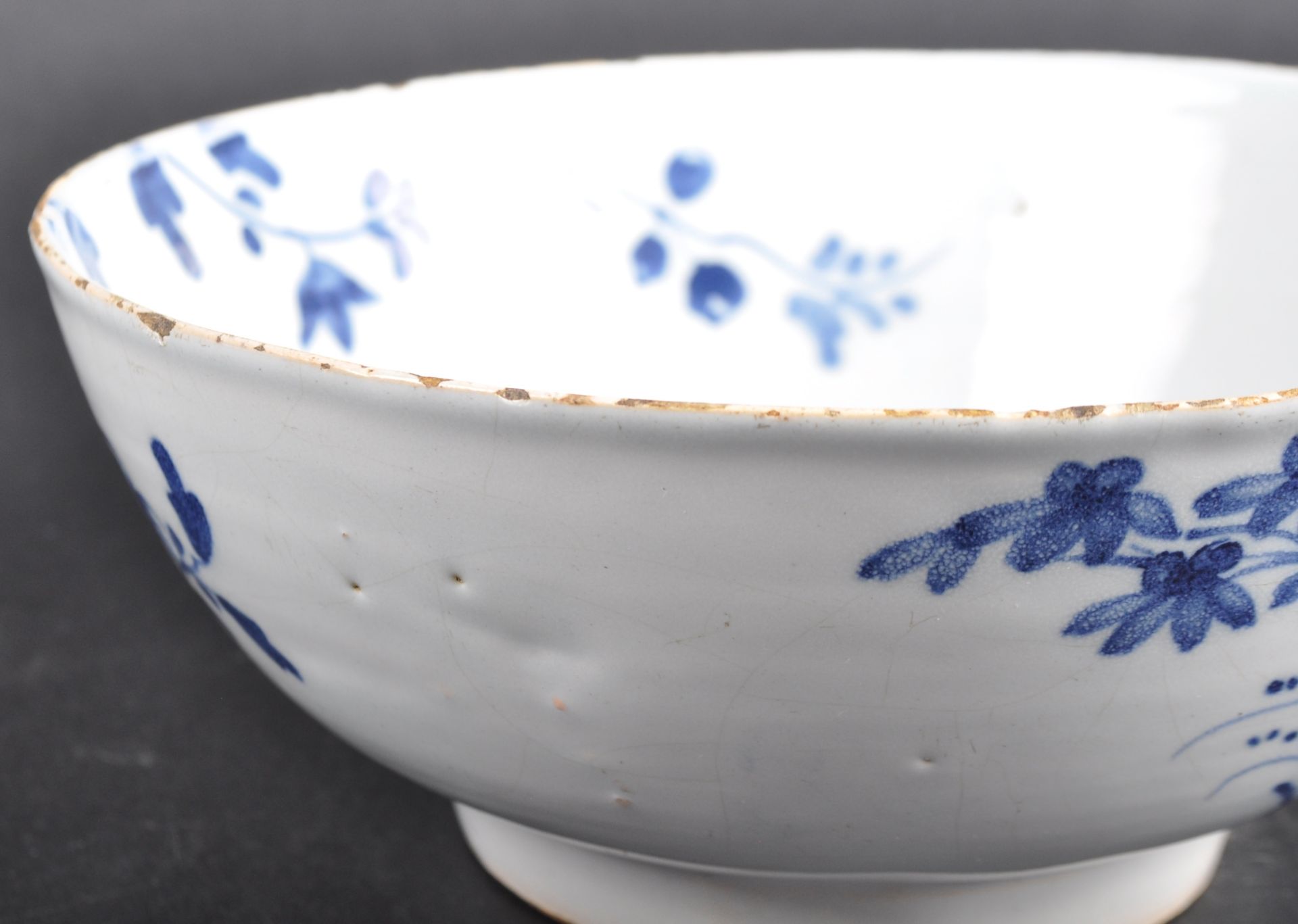 18TH CENTURY ENGLISH BRISTOL DELFT BOWL - Image 6 of 6