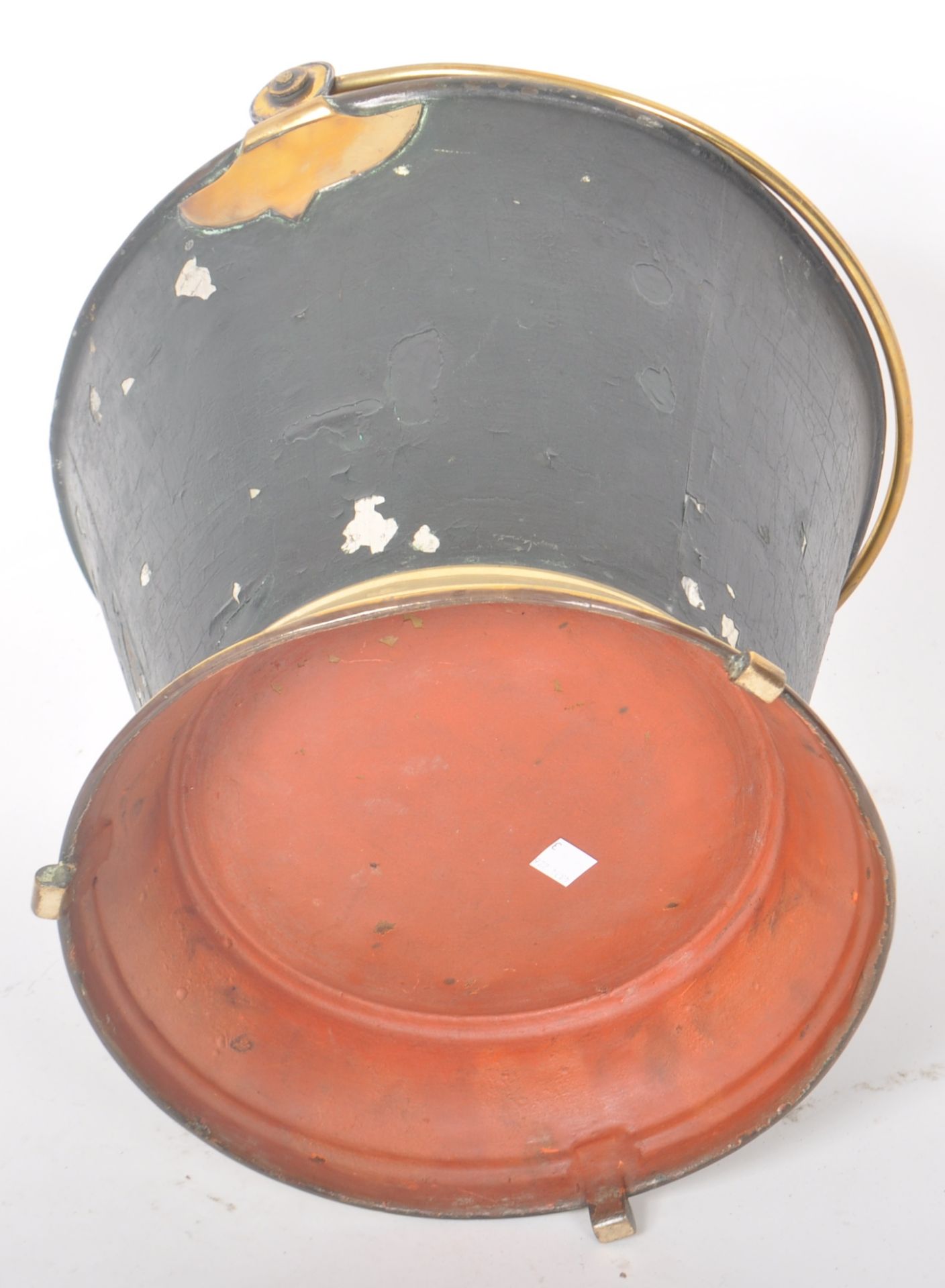 19TH CENTURY VICTORIAN TIN AND BRASS WINE COOLER - Image 4 of 4