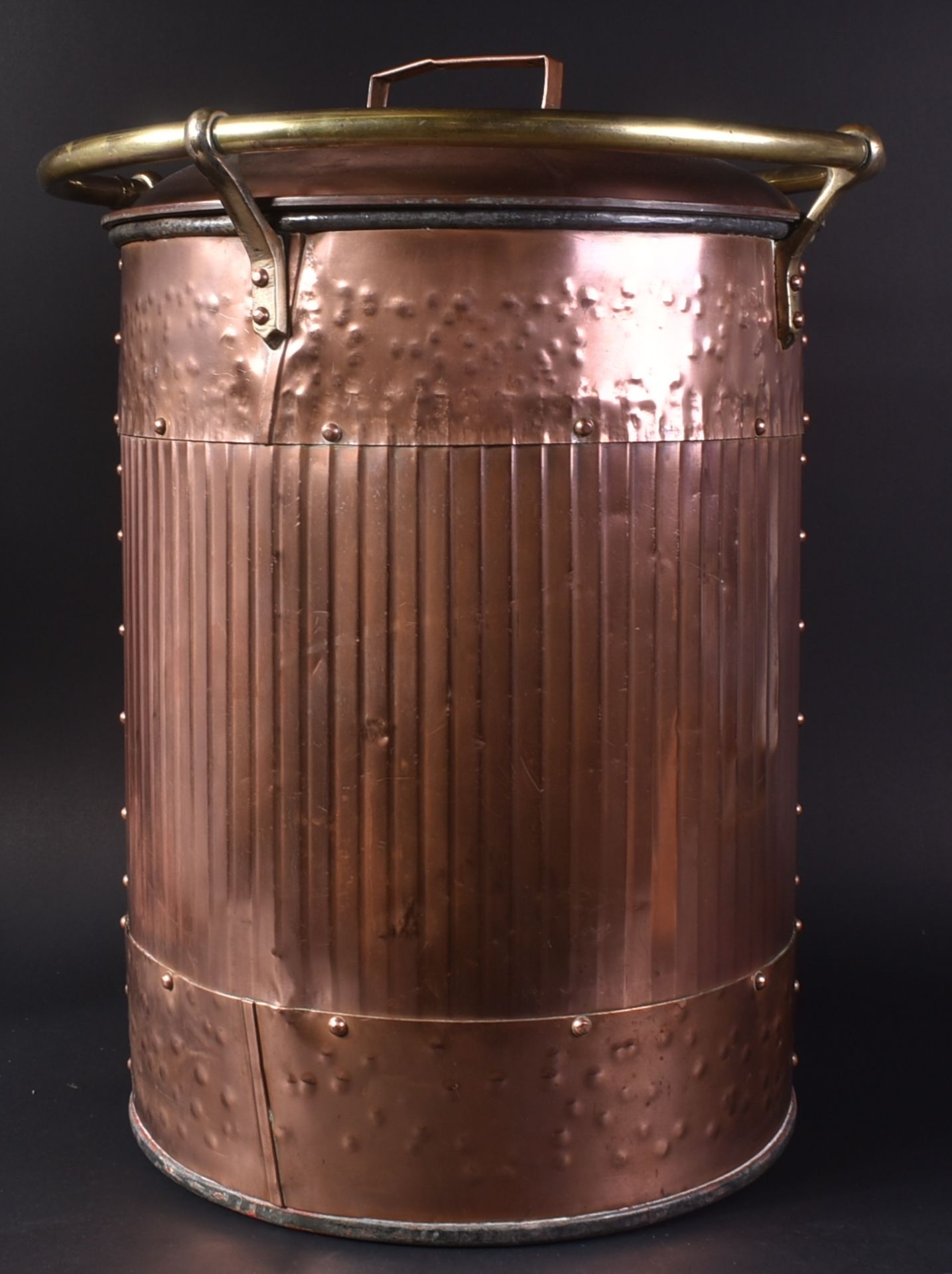 19TH CENTURY ARTS & CRAFTS COPPER BIN