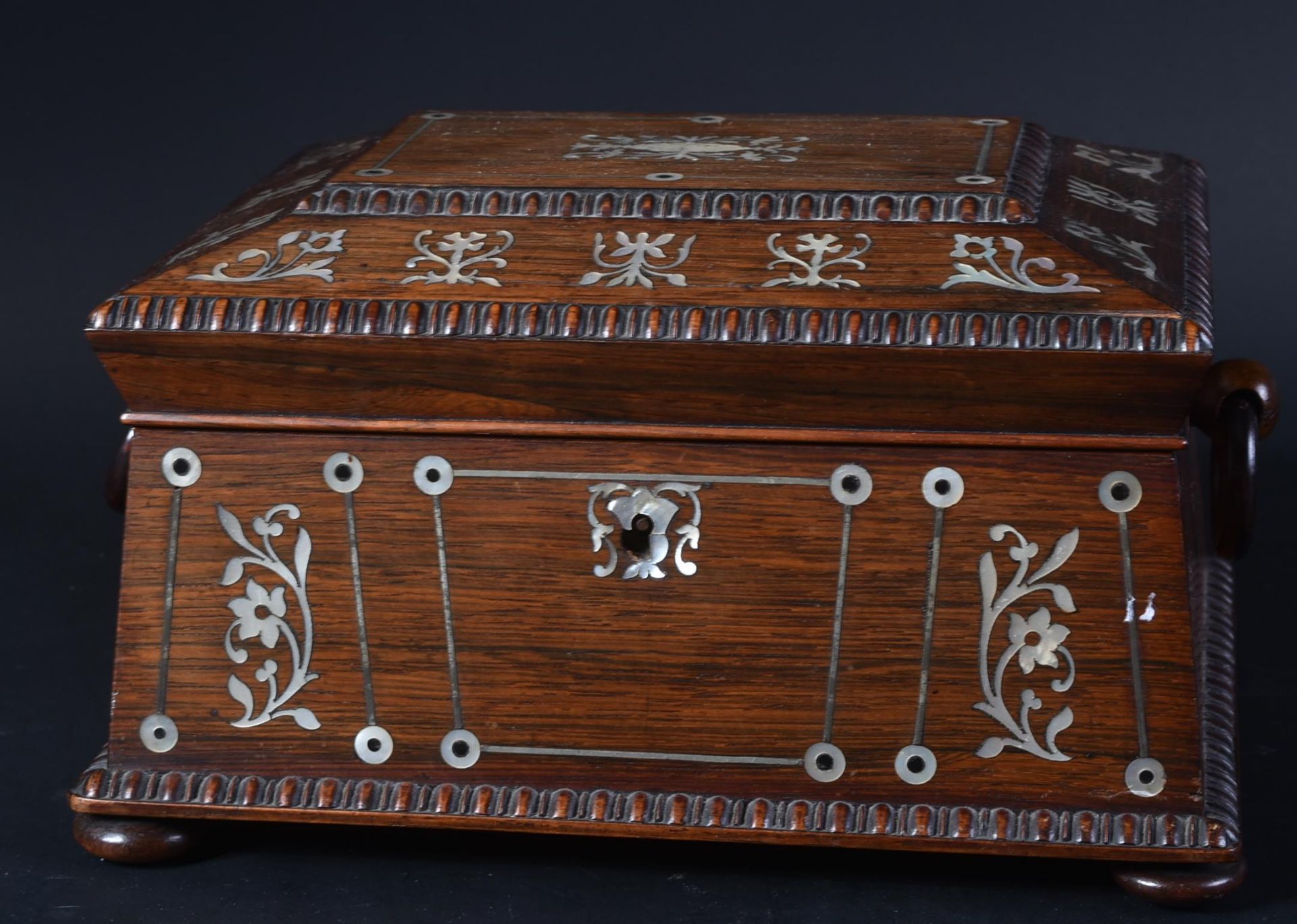 19TH CENTURY VICTORIAN ROSEWOOD WORK BOX