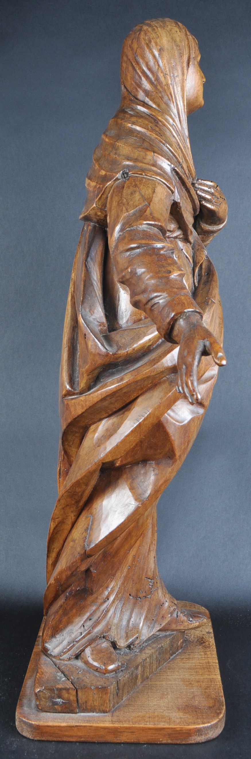 18TH CENTURY CARVED RELIGIOUS STATUE OF VIRGIN MARY - Image 6 of 6