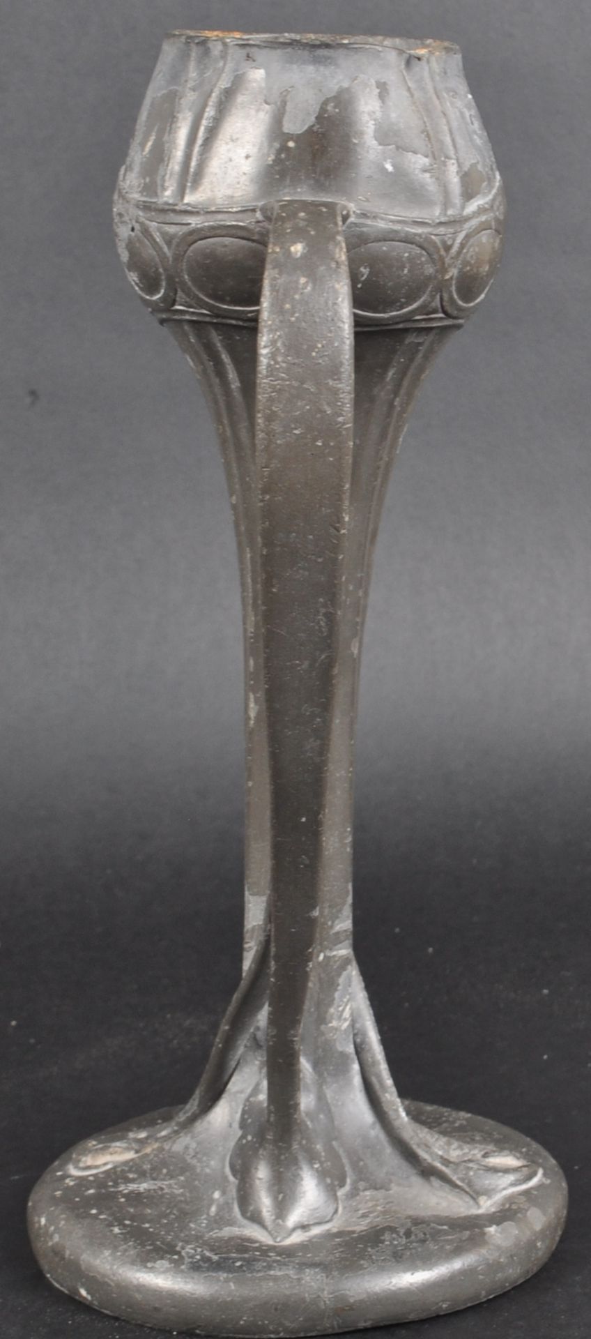 TUDRIC PEWTER VASE IN THE MANNER OF ARCHIBALD KNOX - Image 4 of 8