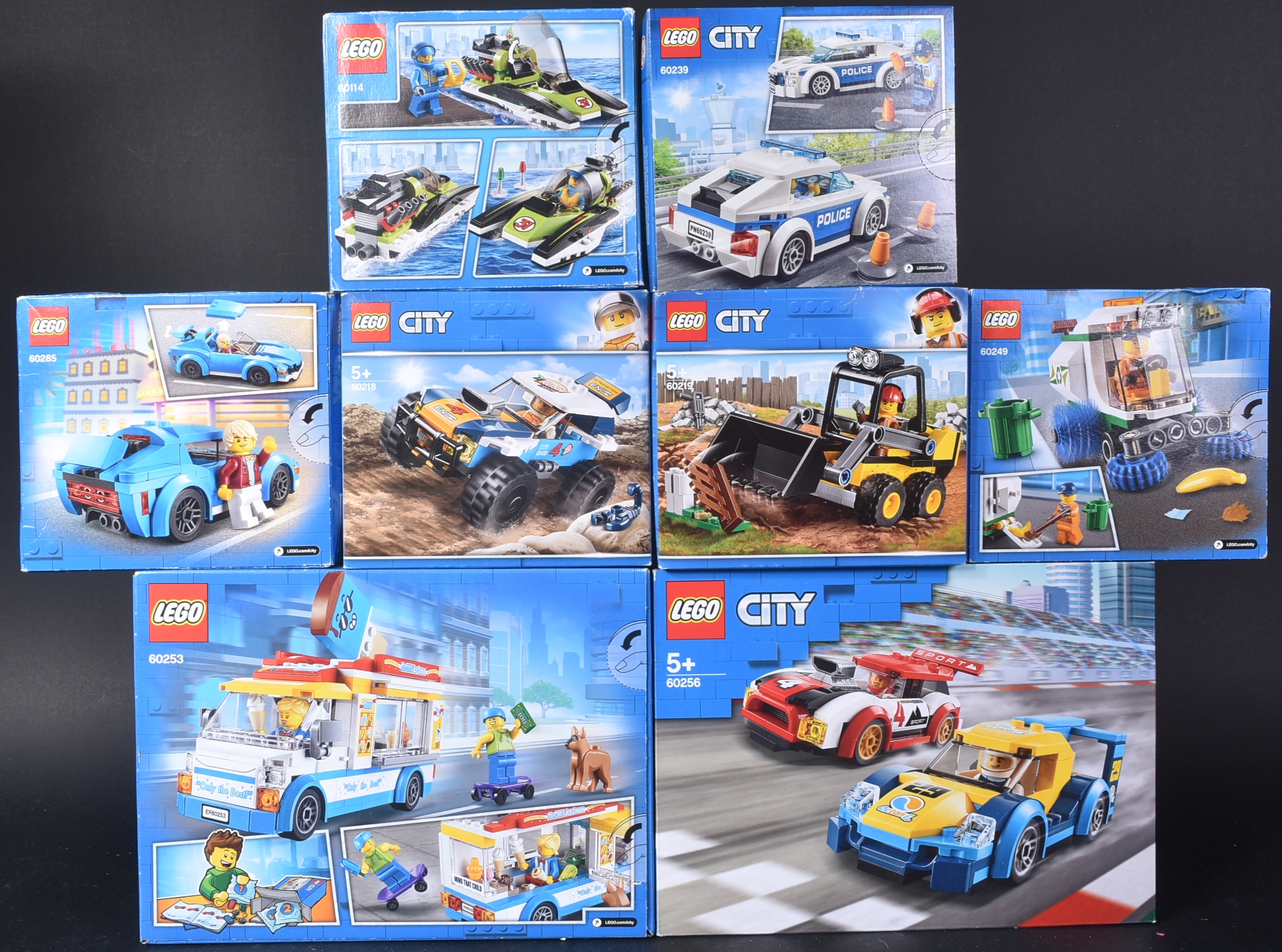 LEGO SETS - A COLLECTION OF LEGO CITY SETS - Image 2 of 3