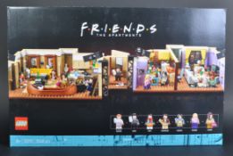 LEGO SET - FRIENDS - 10292 - THE APARTMENTS