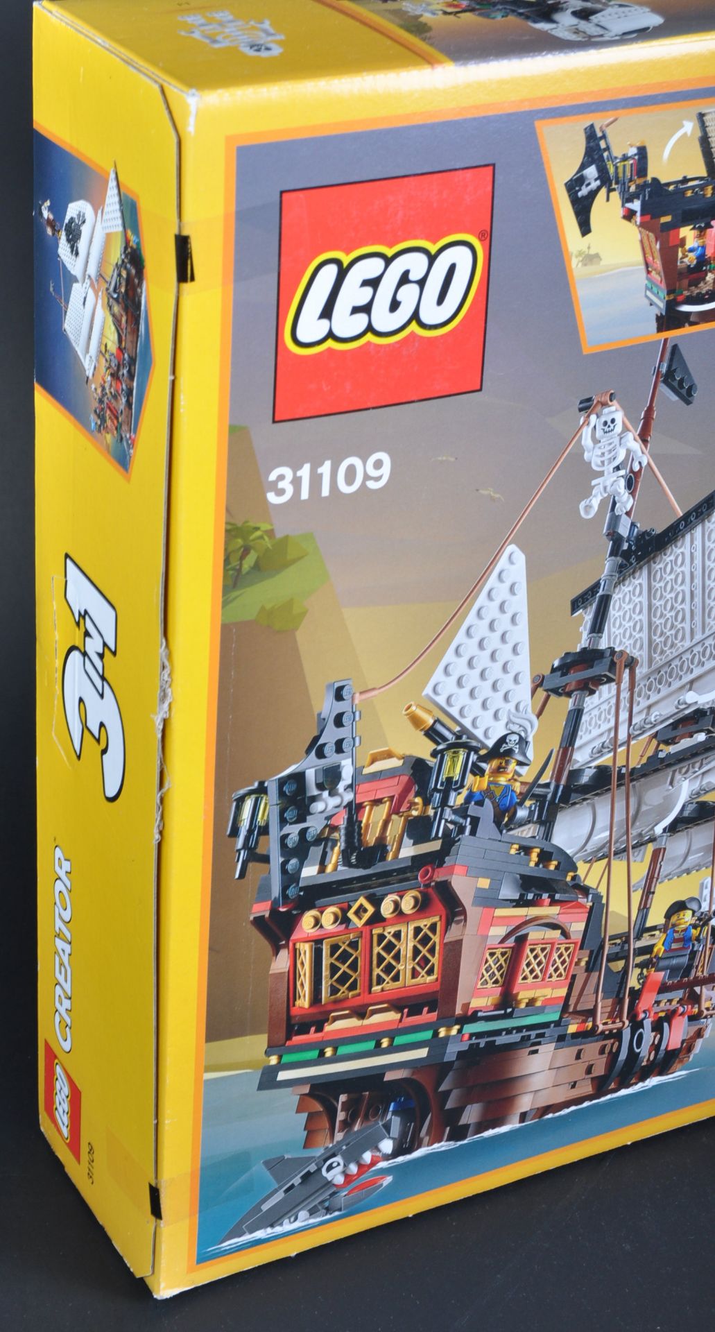 LEGO SET - CREATOR - 31109 - PIRATE SHIP - Image 3 of 3