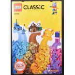 LEGO SET - CLASSIC - 10704 - CREATIVE BOX