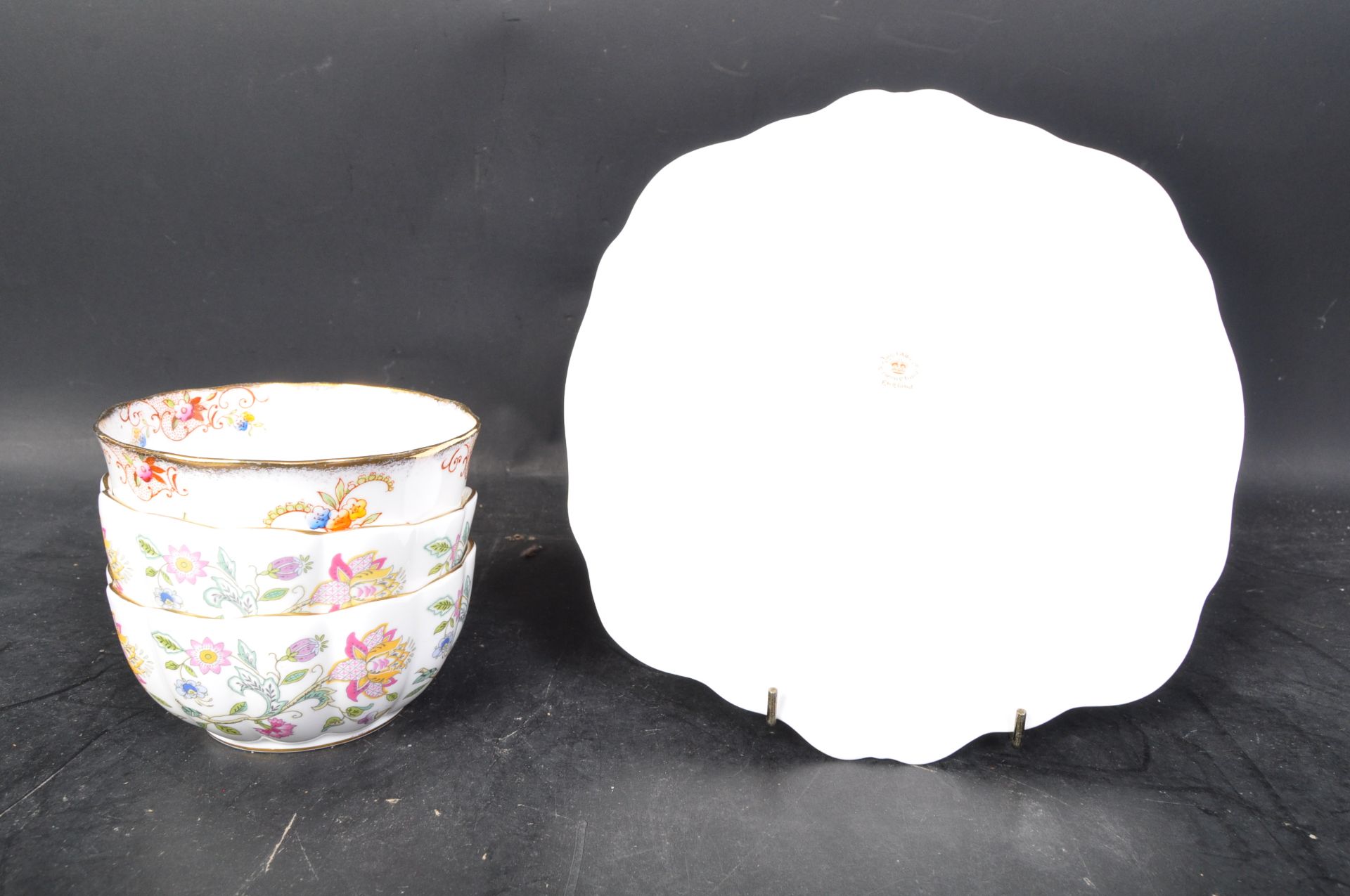 ROYAL ABERT PORCELAIN TEA SERVICE & ANOTHER - Bild 6 aus 6