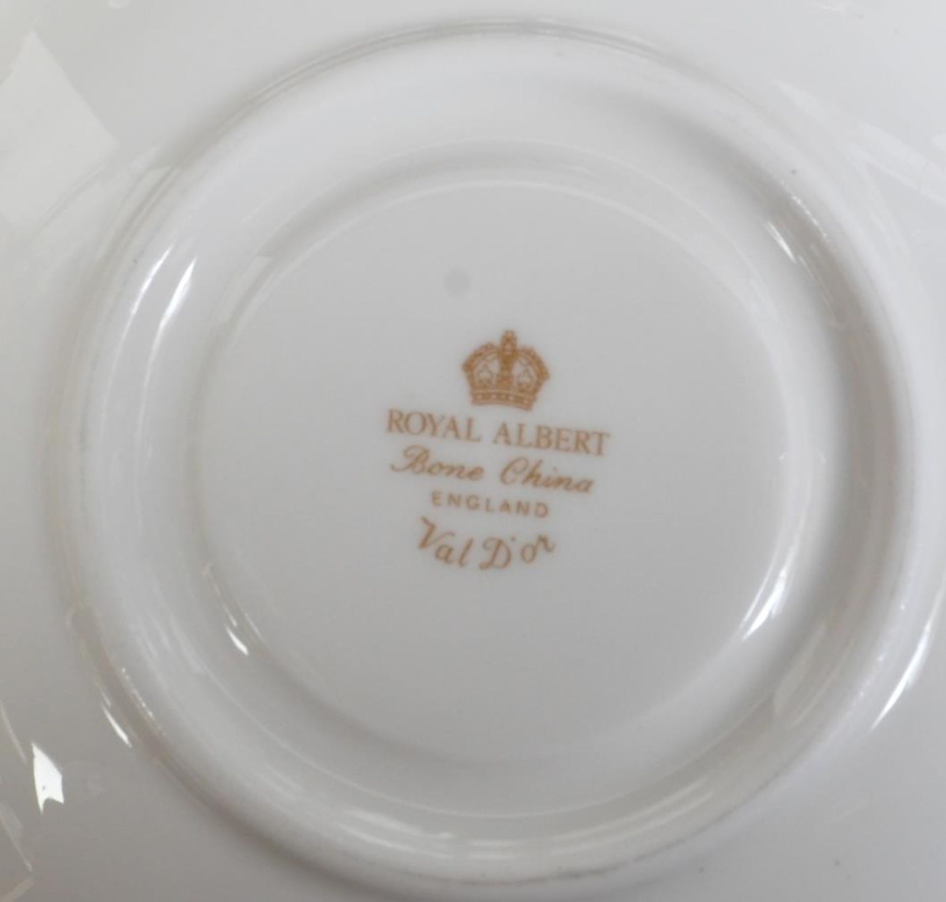 VINTAGE ROYAL ALBERT 'VAL D'OR' BONE CHINA COFFEE SET - Image 4 of 4