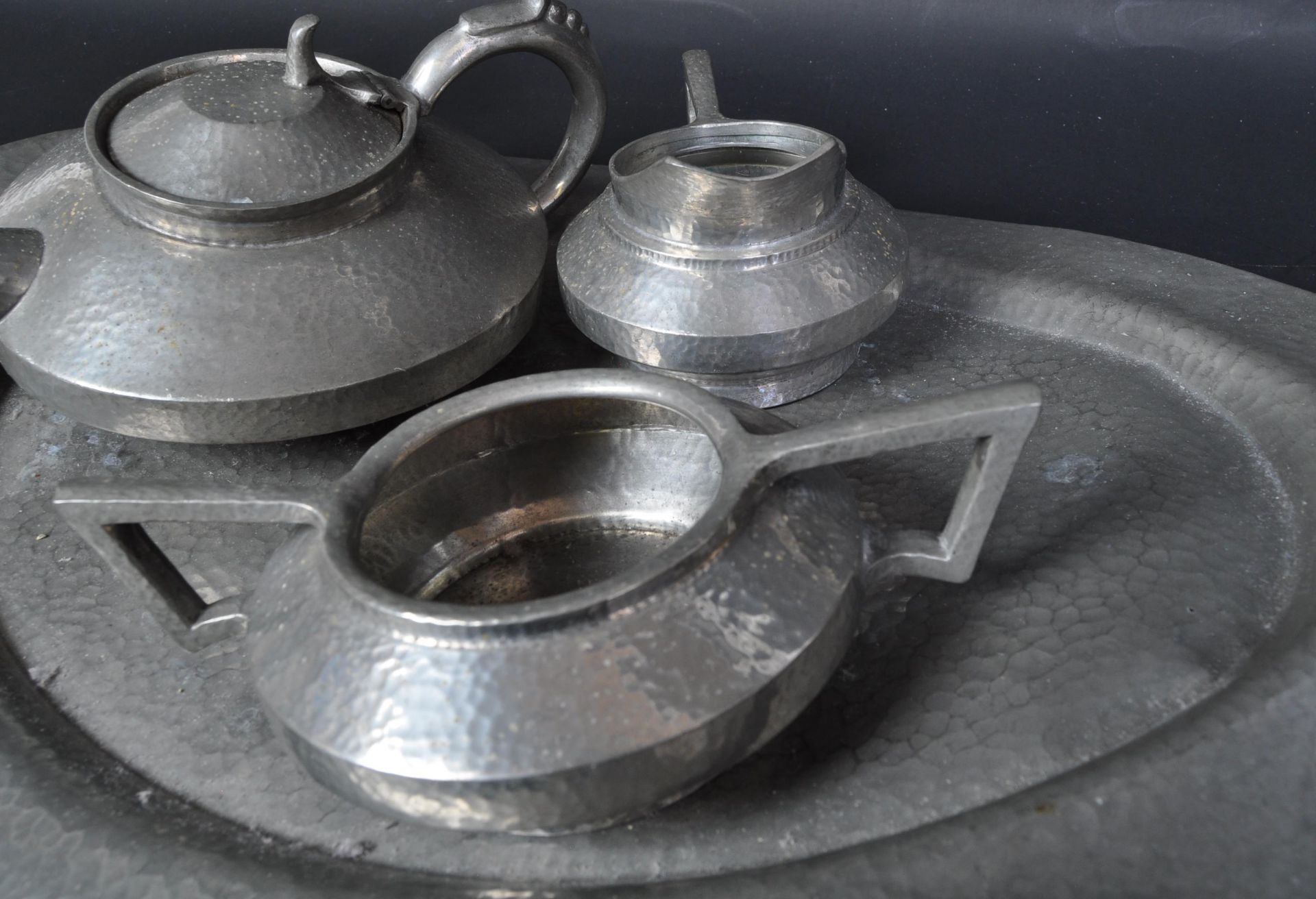 ARTS & CRAFTS ROUNDHEAD HAMMERED PEWTER TEA SERVICE - Image 2 of 5