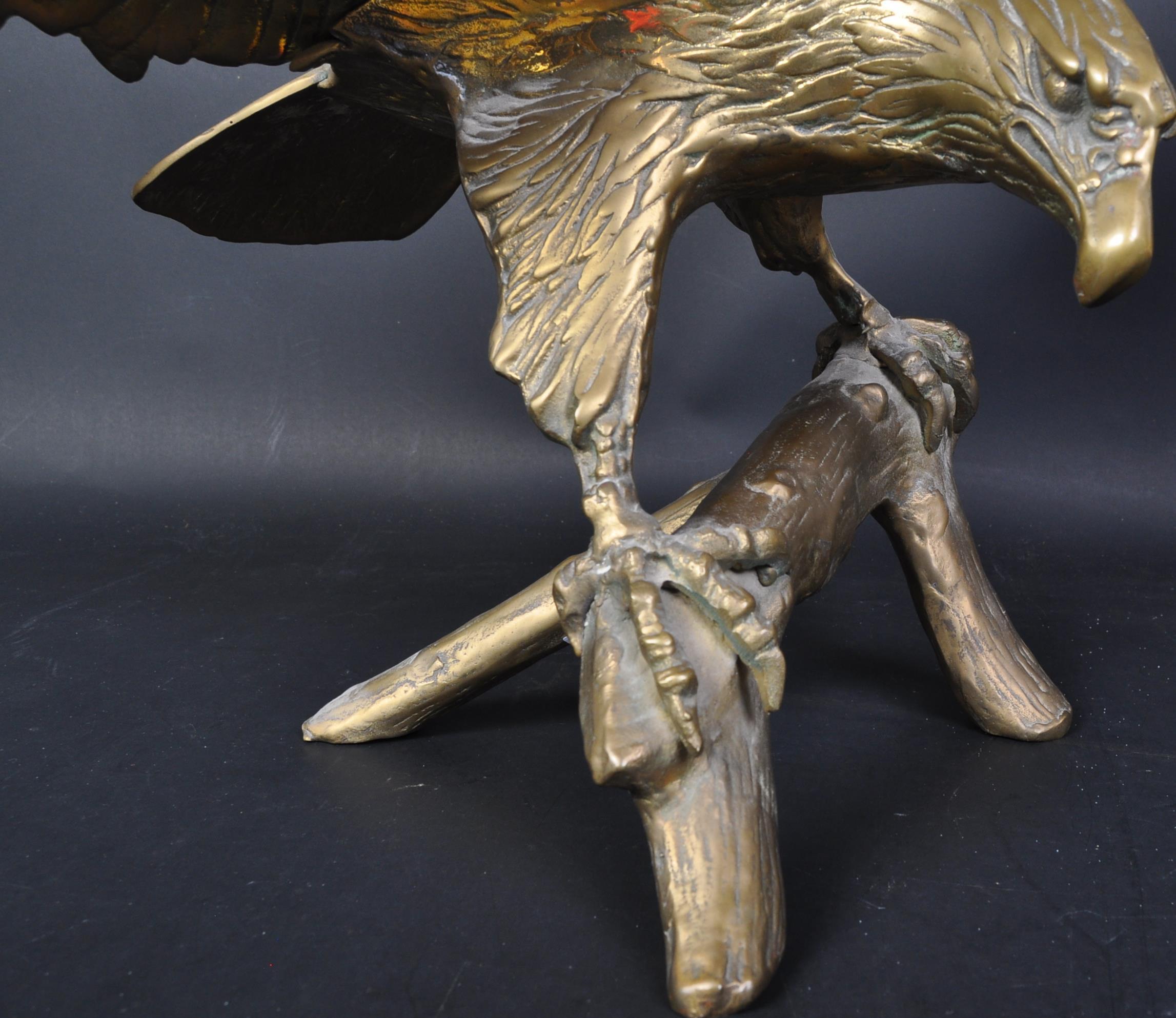 LARGE 20TH CENTURY CAST BRASS AMERICAN EAGLE SCULPTURE - Image 4 of 6