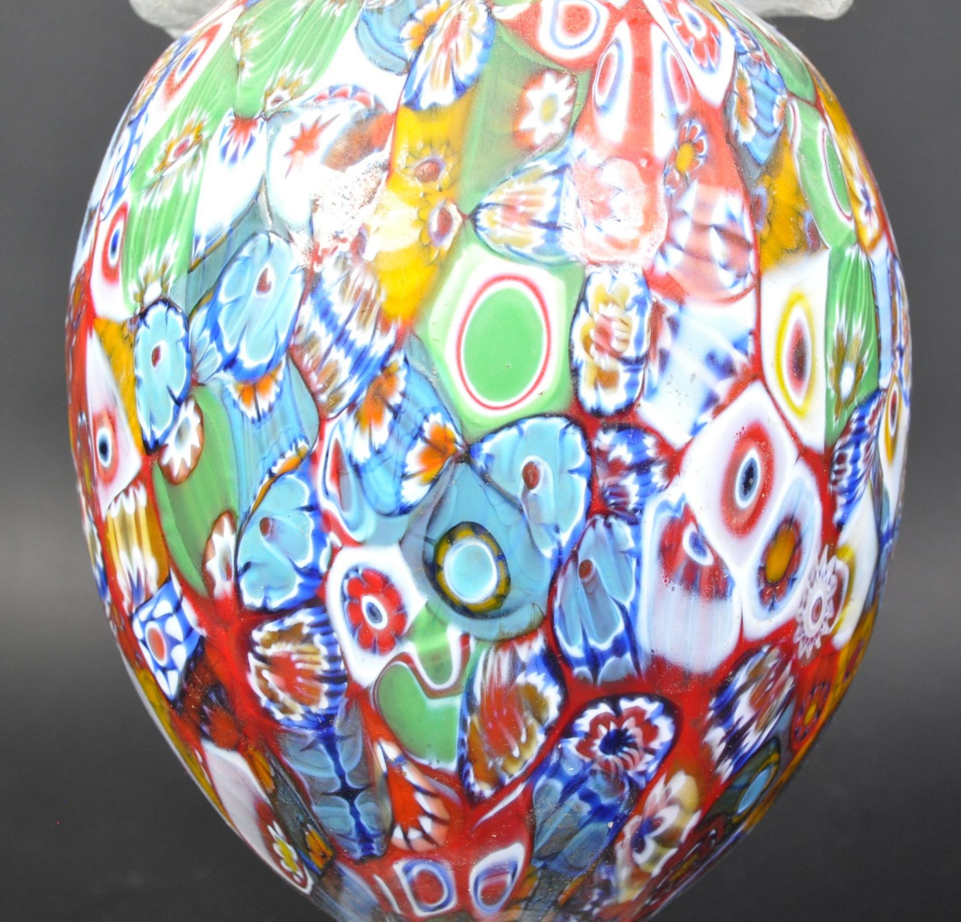 MID CENTURY MILLEFIORI GLASS VASE - Image 5 of 6