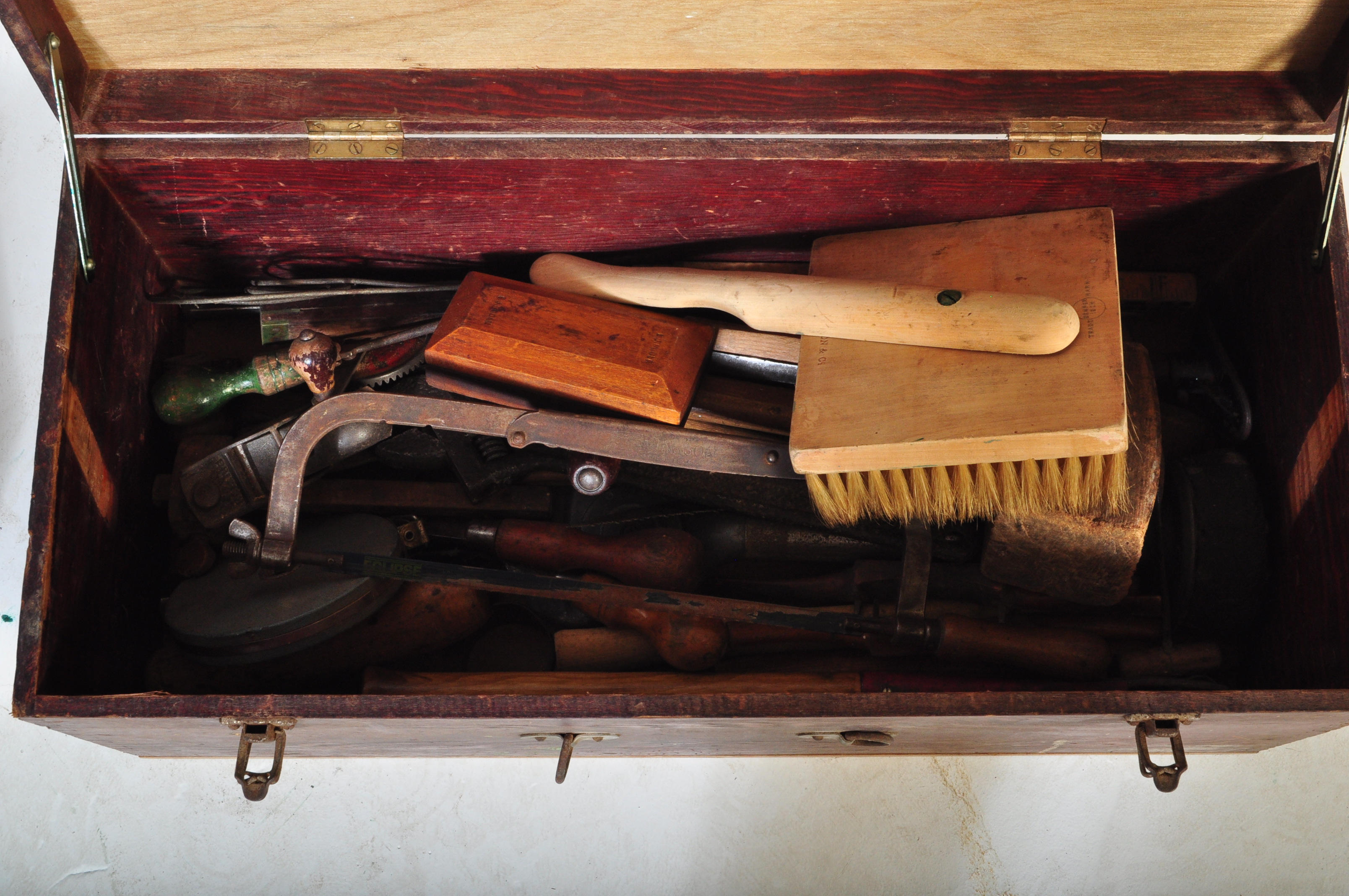 COLLECTION OF VINTAGE WOODWORKING TOOLS IN METAL BOXES - Bild 5 aus 5