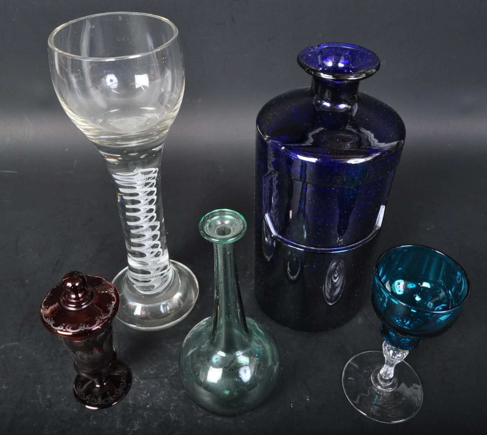 COLLECTION OF VICTORIAN & LATER CUT & STUDIO ART GLASS - Image 2 of 6