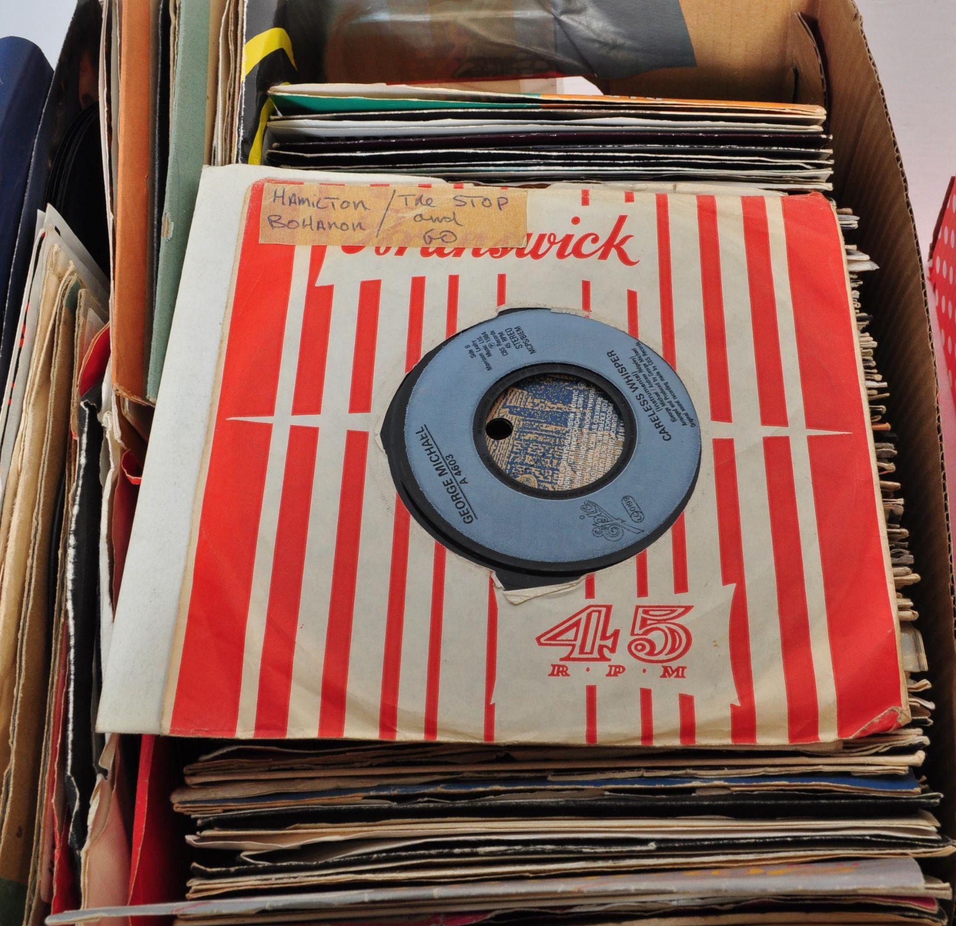 LARGE COLLECTION OF VINTAGE 45 RECORDS - Image 5 of 6