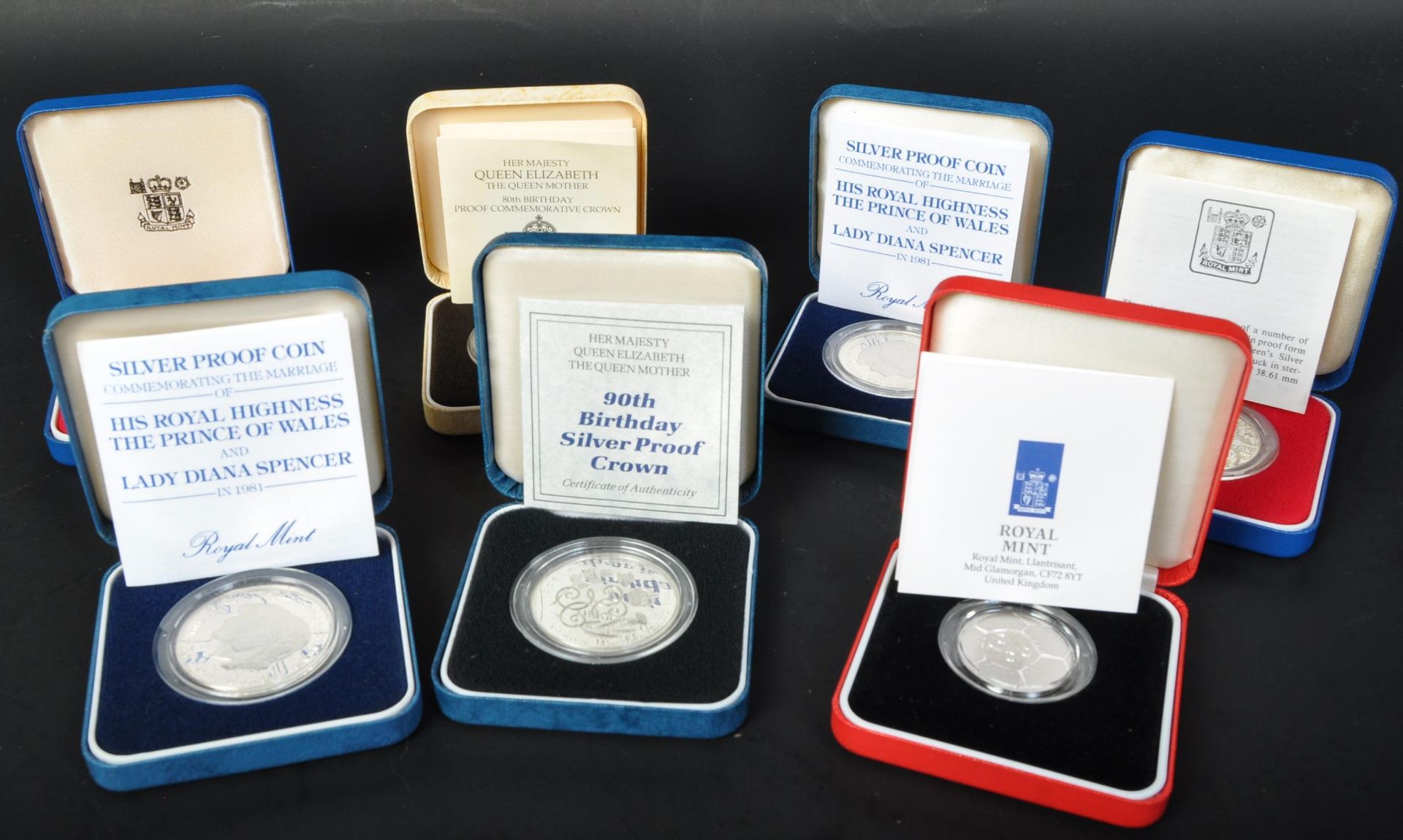 COLLECTION OF SEVEN COMMEMORATIVE SILVER PROOF COINSe