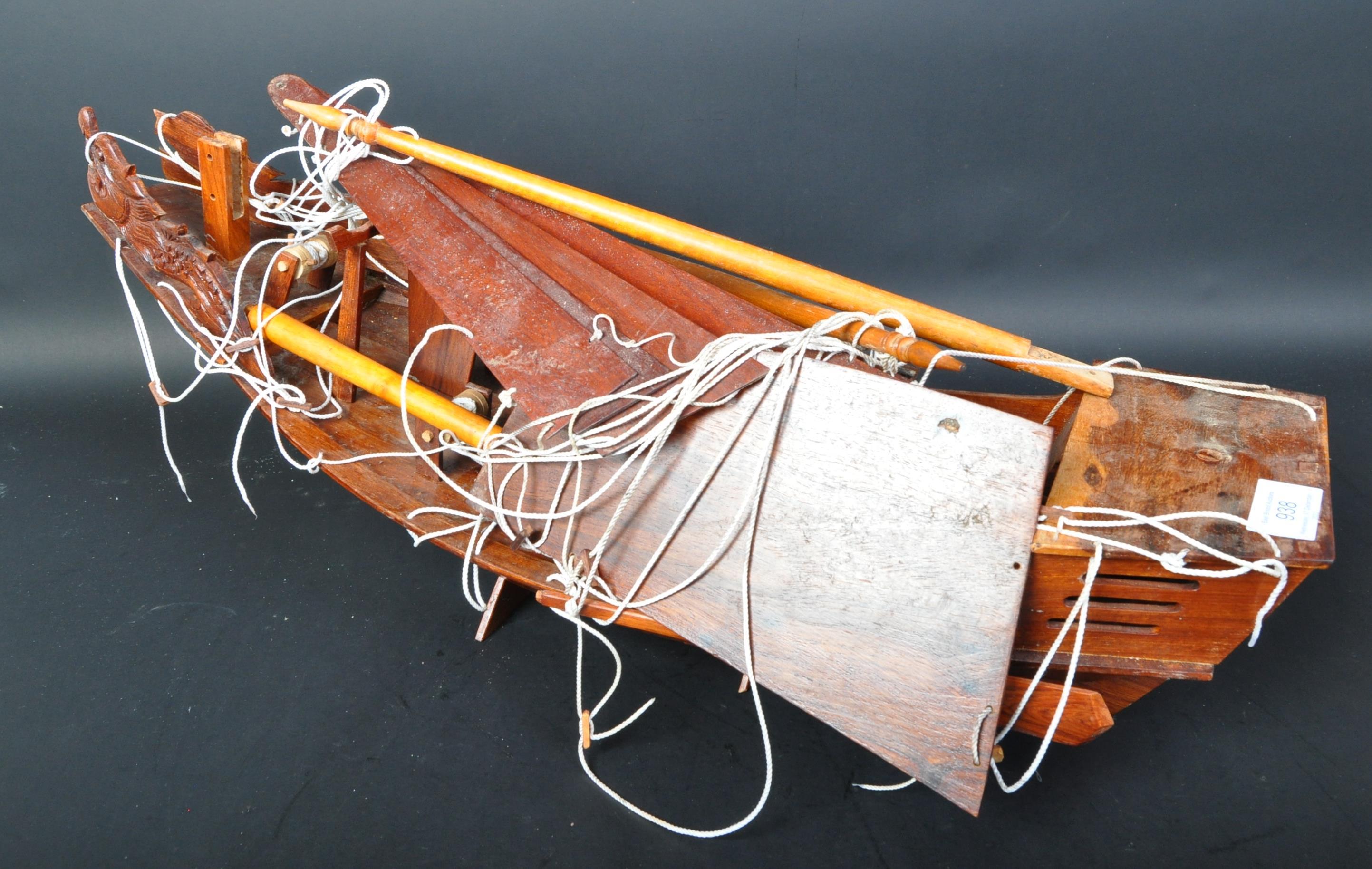 20TH CENTURY SCATCH BUILT WOODEN BOAT MODEL - Image 2 of 5