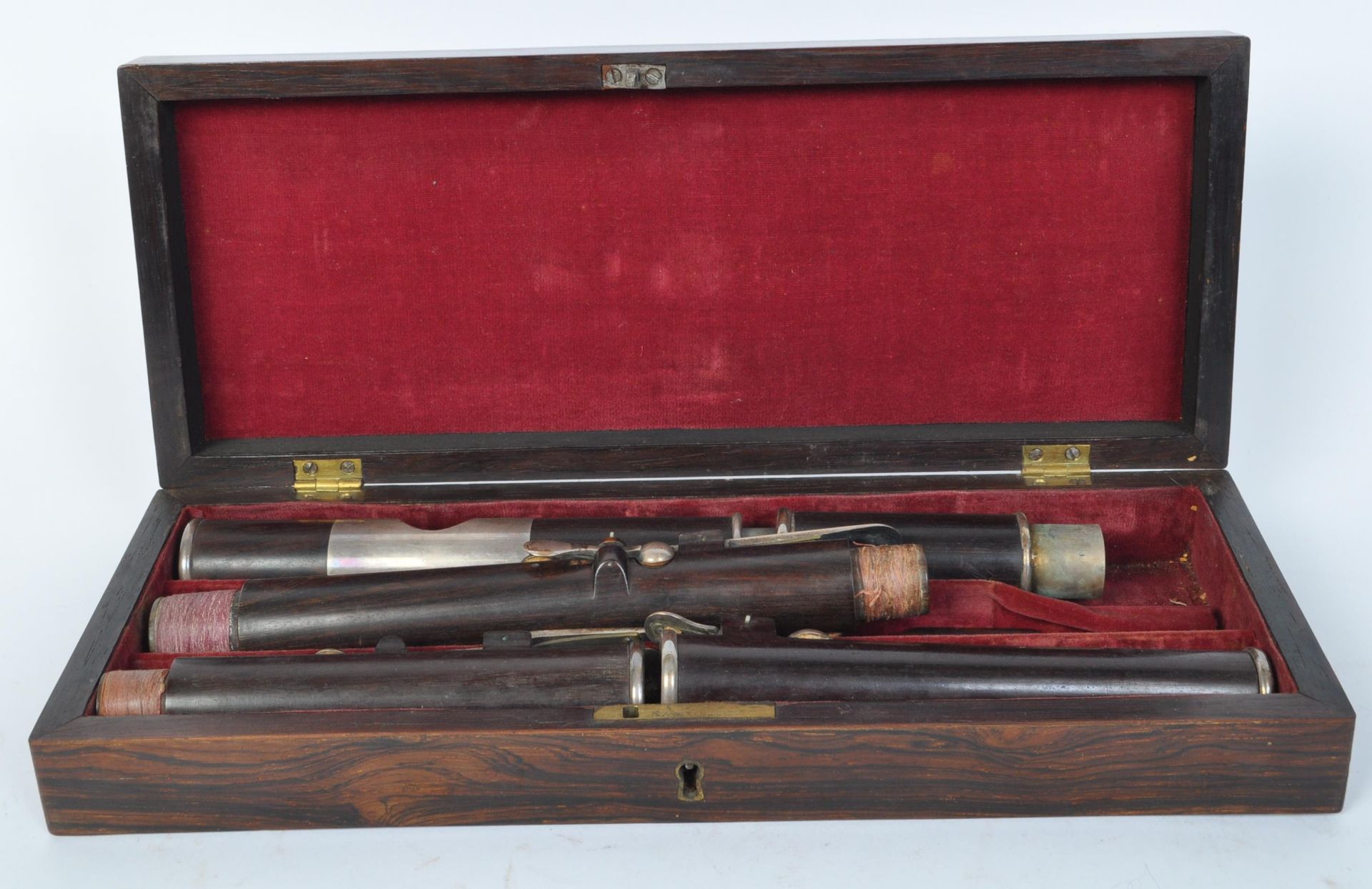 EARLY 20TH CENTURY WOODEN FLUTE INSTRUMENT IN BOX