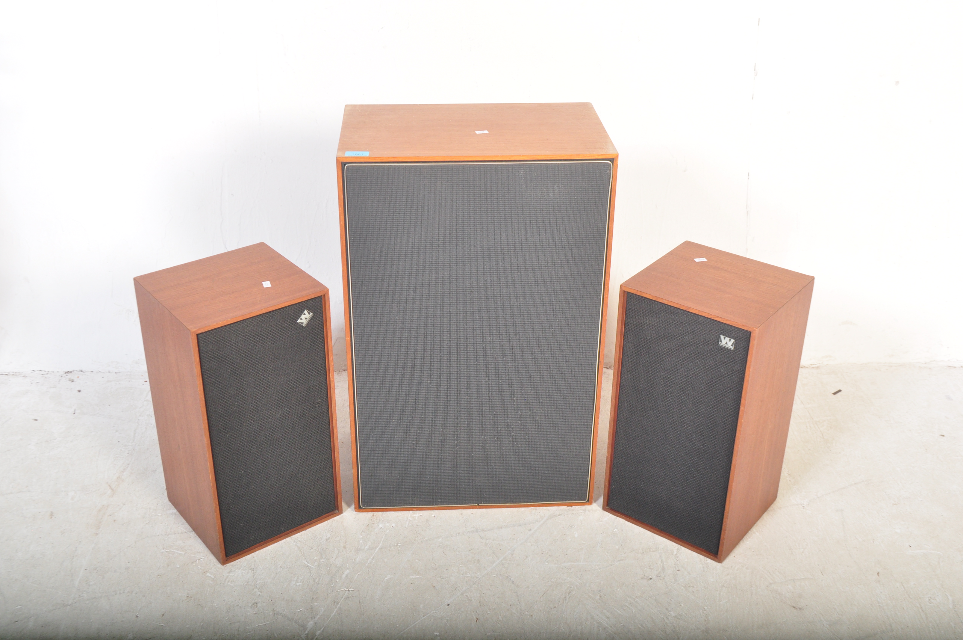 HEATHKIT AMBASSADOR SPEAKER & WHARFEDALE SPEAKERS - Image 2 of 5