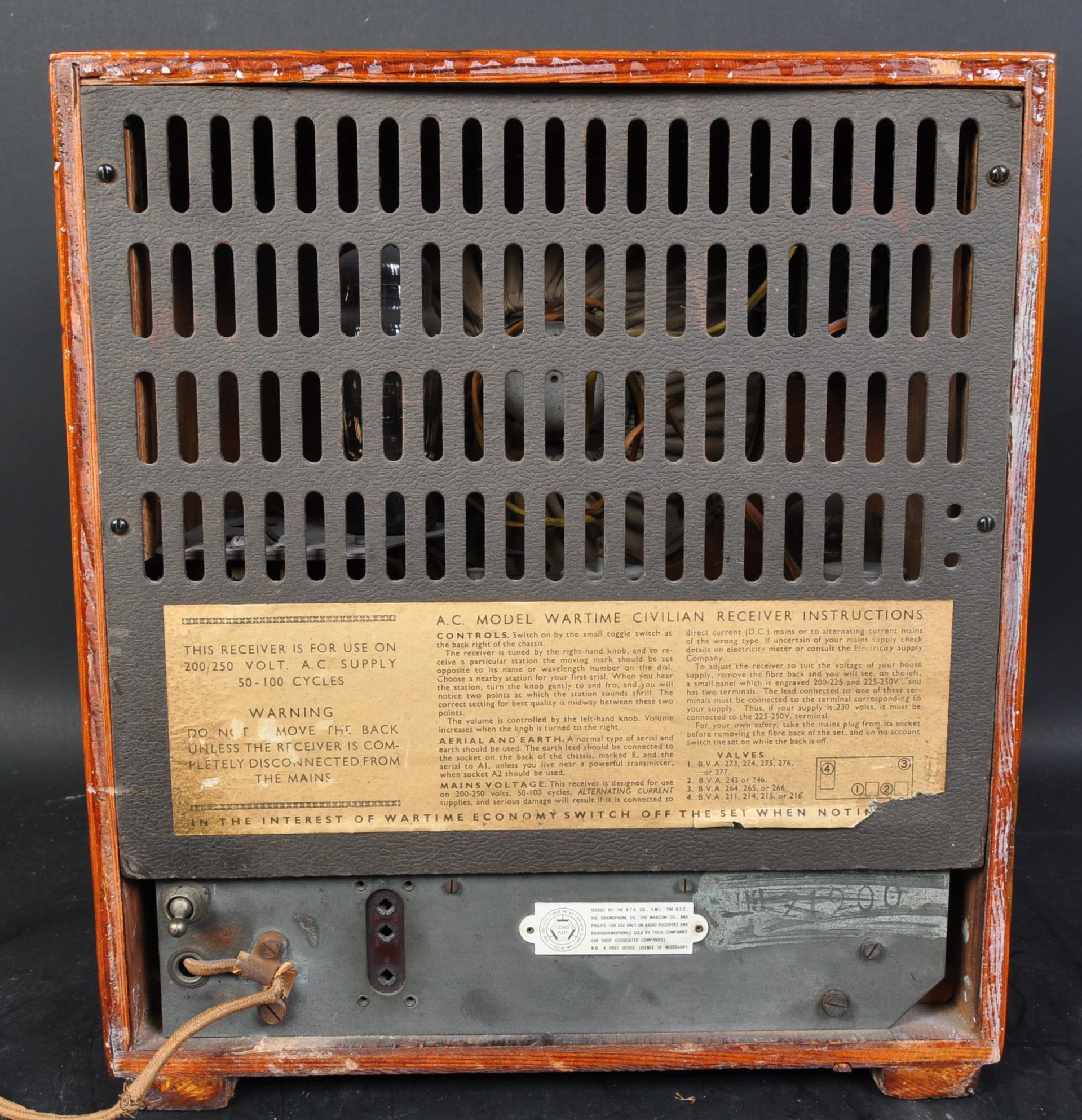 VINTAGE 1940S WWII WARTIME CIVILIAN RECEIVER - Image 4 of 5