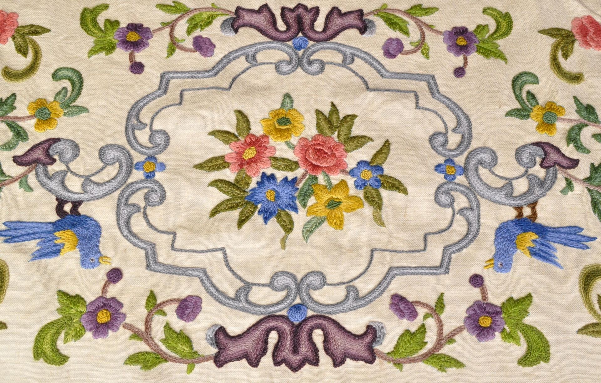 EARLY 20TH CENTURY TAPESTRY FABRIC CREWEL ON ROLL - Image 3 of 4