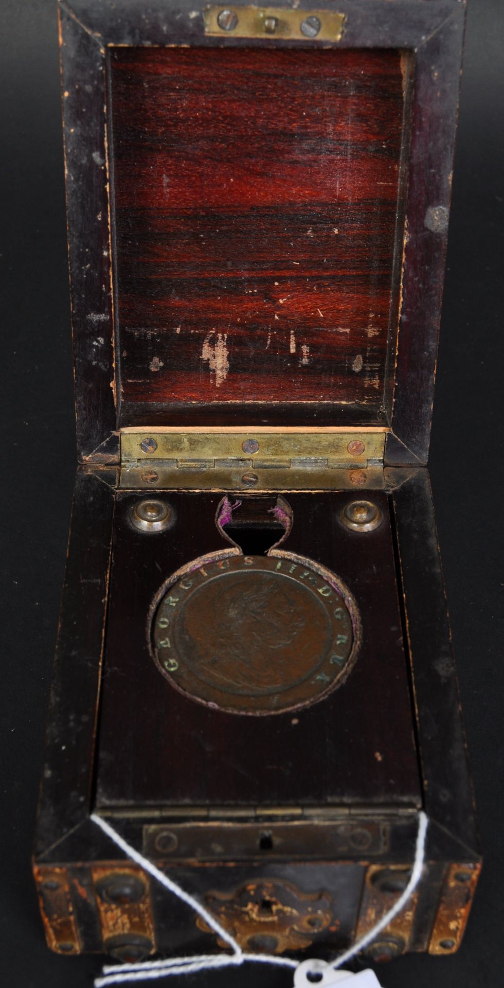 1797 KING GEORGE III COPPER BRITANNIA COIN IN WOODEN CASE - Image 3 of 5