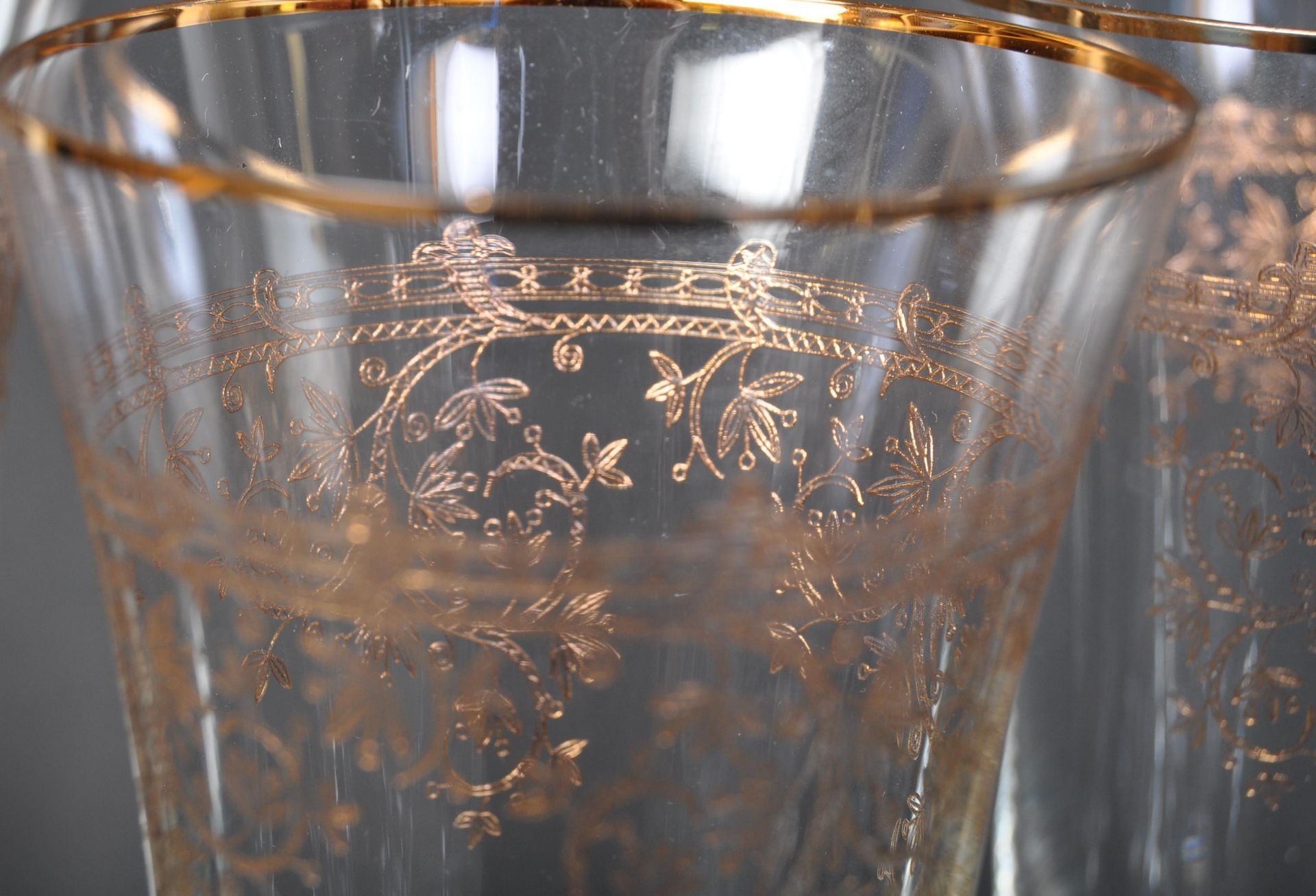 COLLECTION OF VINTAGE MID CENTURY GLASS GOBLET VASES - Image 5 of 5