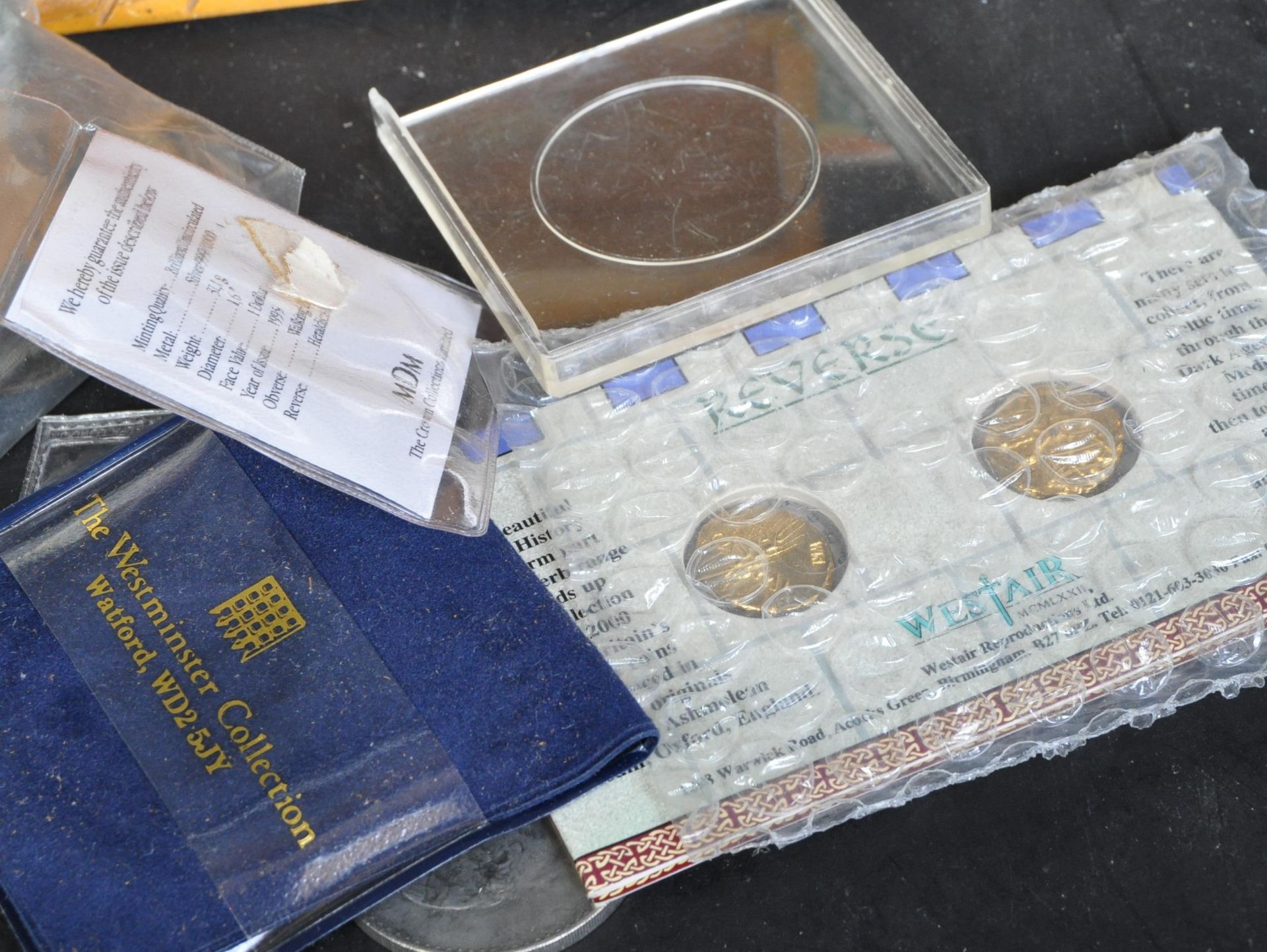 COLLECTION OF FOREIGN UK CURRENCY & COMMEMORATIVE - Image 4 of 5