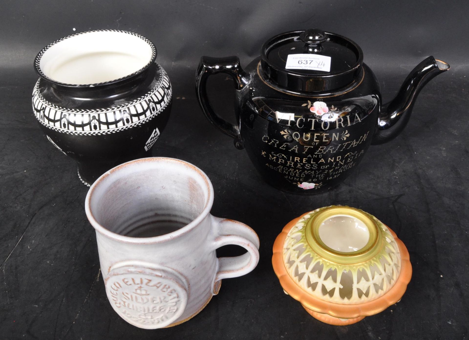 ASSORTED COLLECTION VINTAGE CERAMICS